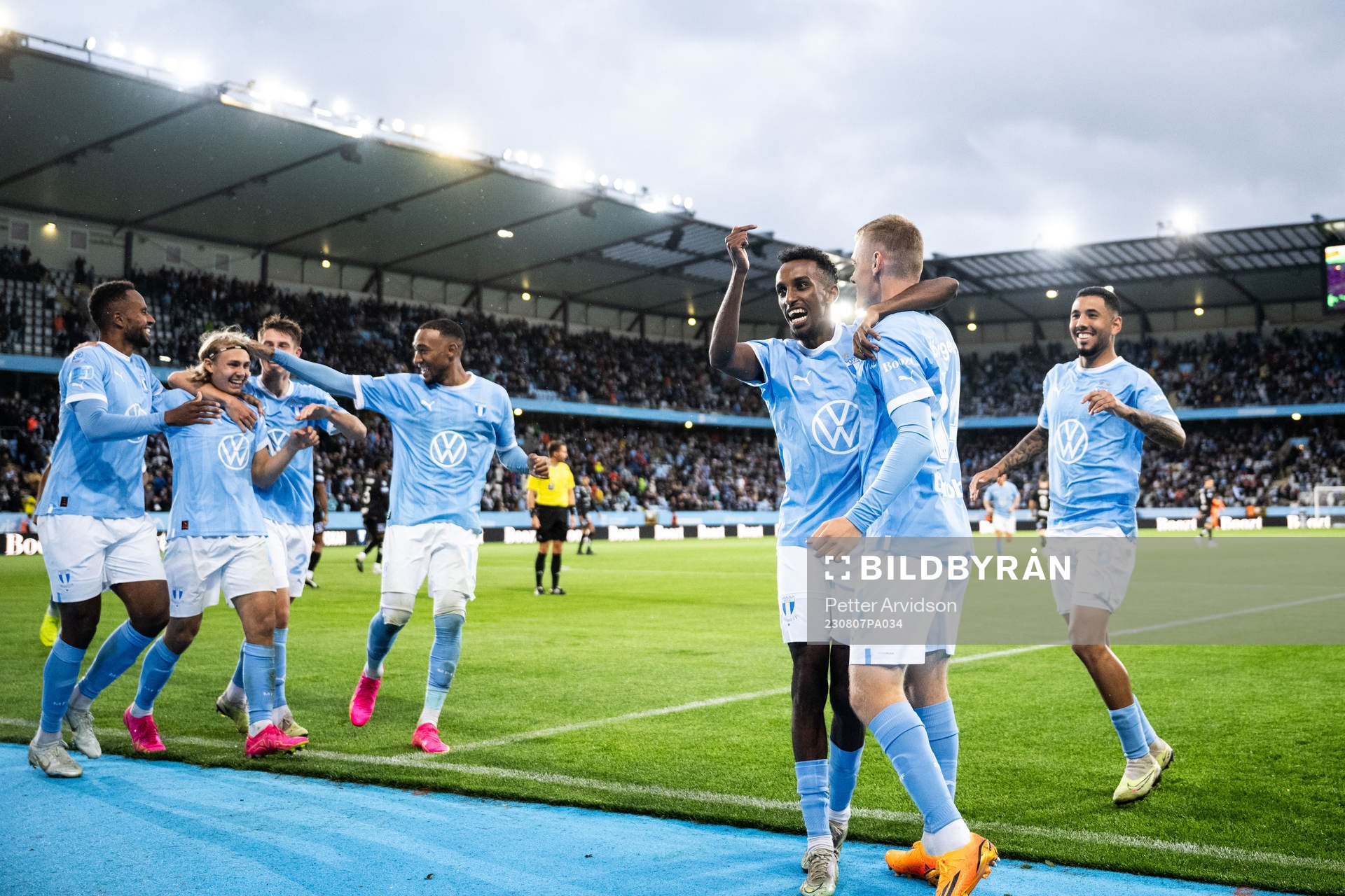 Malmö FFs Taha Ali och Sebastian Jörgensen  jublar