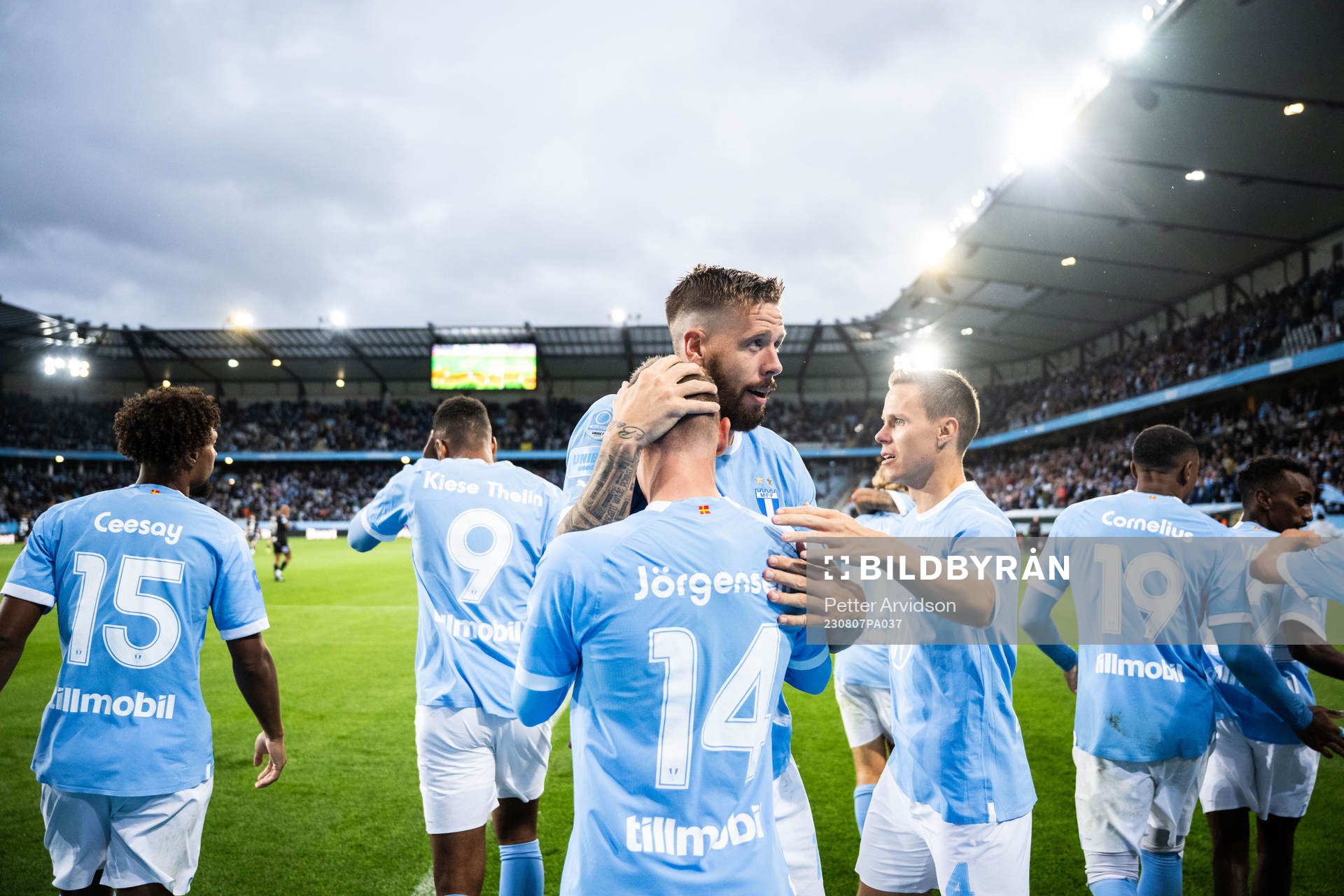 Malmö FFs Sebastian Jörgensen jublar med Pontus Jansson