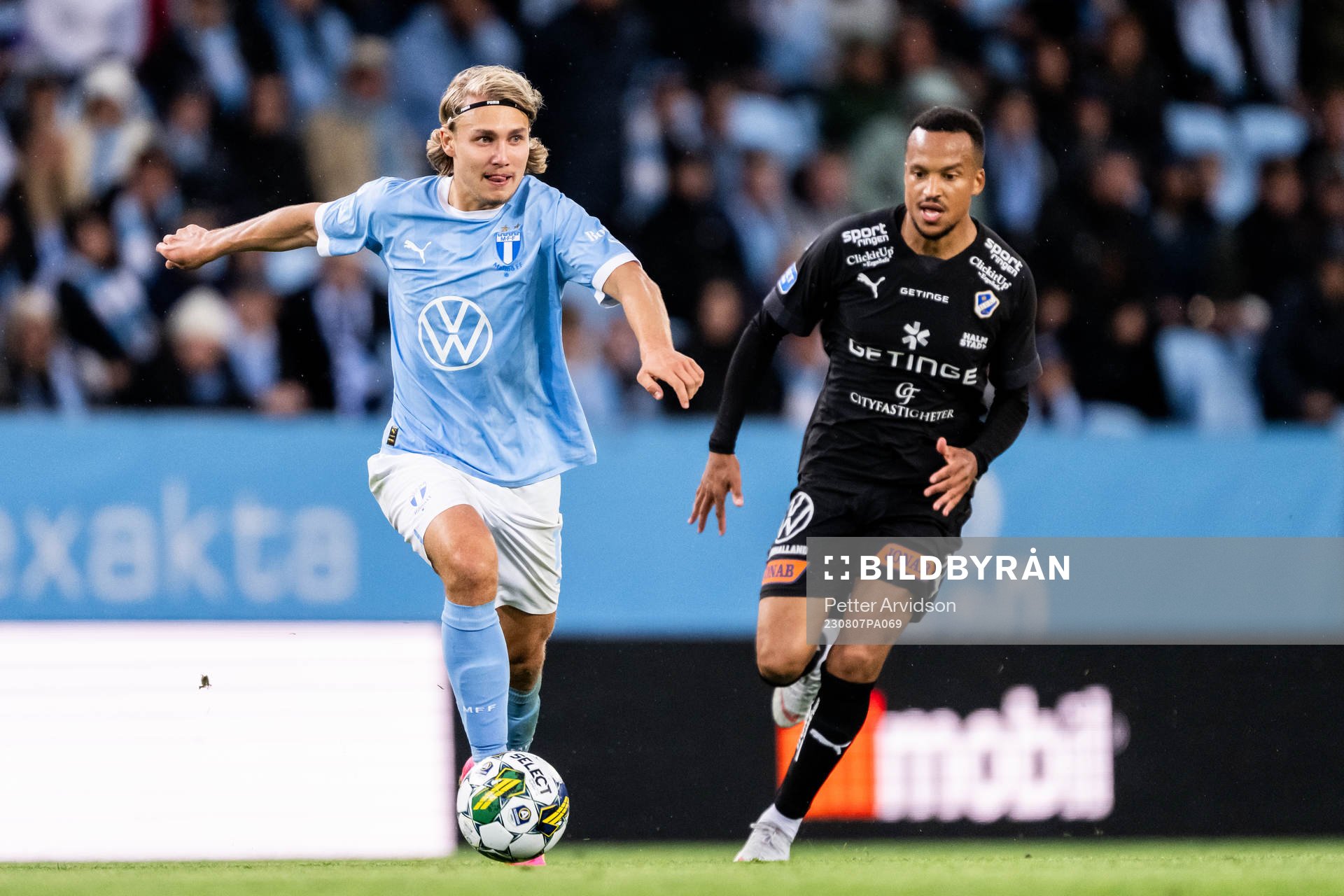 Malmö FFs Sebastian Nanasi och Halmstads Marcus Olsson