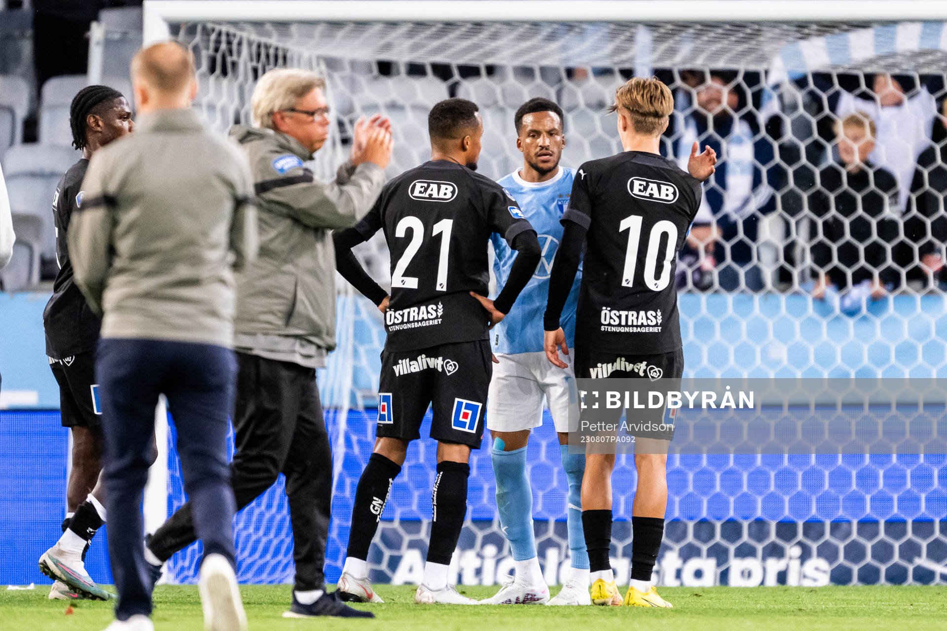 Halmstads Marcus Olsson och Erik Ahlstrand i samtal med