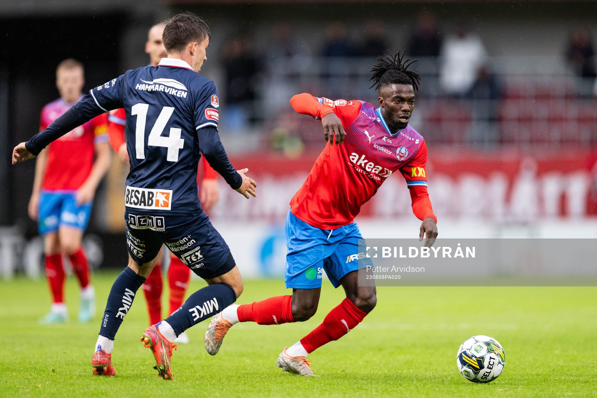Örgrytes Daniel Paulson och Helsingborgs Benjamin Acquah
