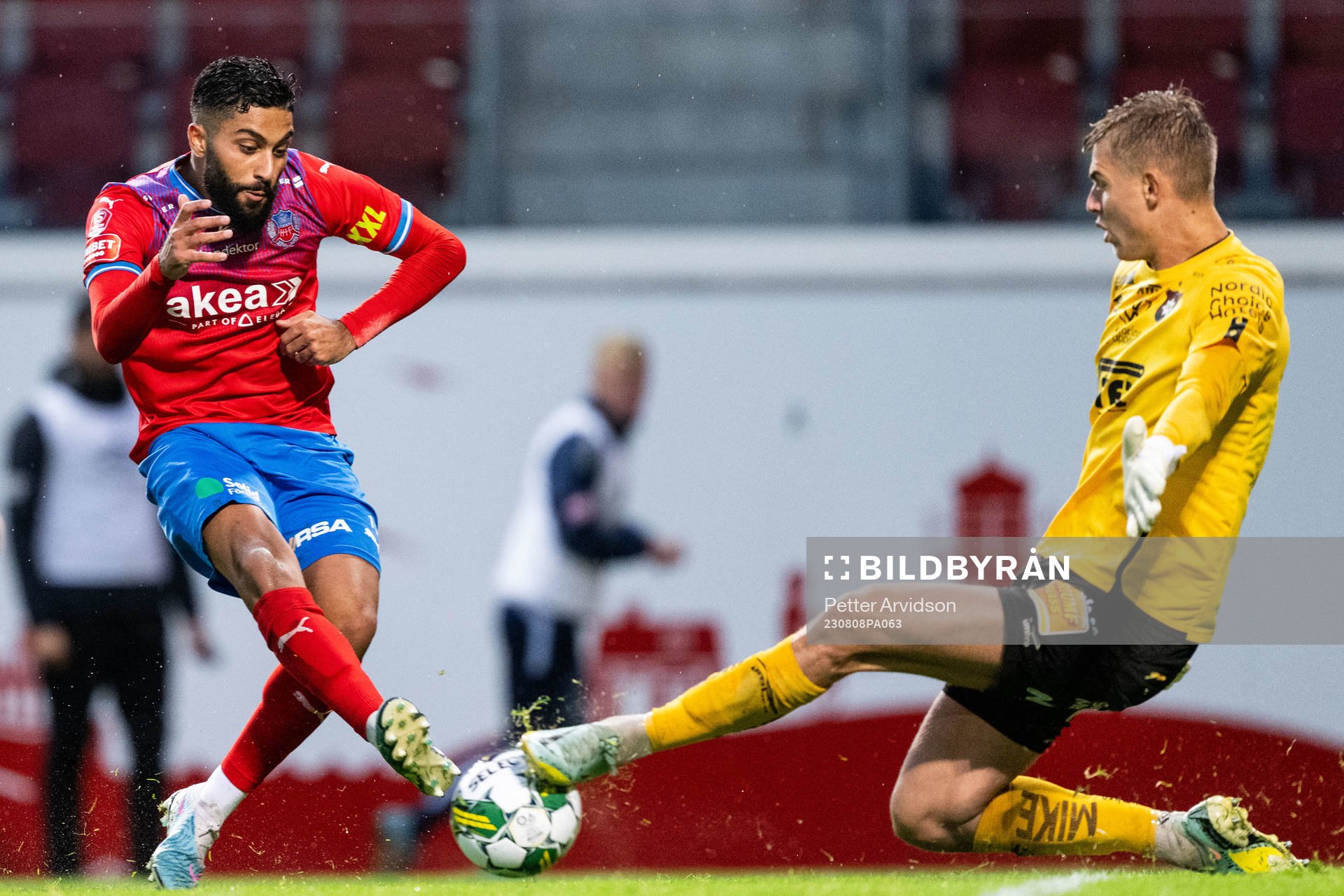 Helsingborgs Amin Al-Hamawi mot Örgrytes målvakt Mathias