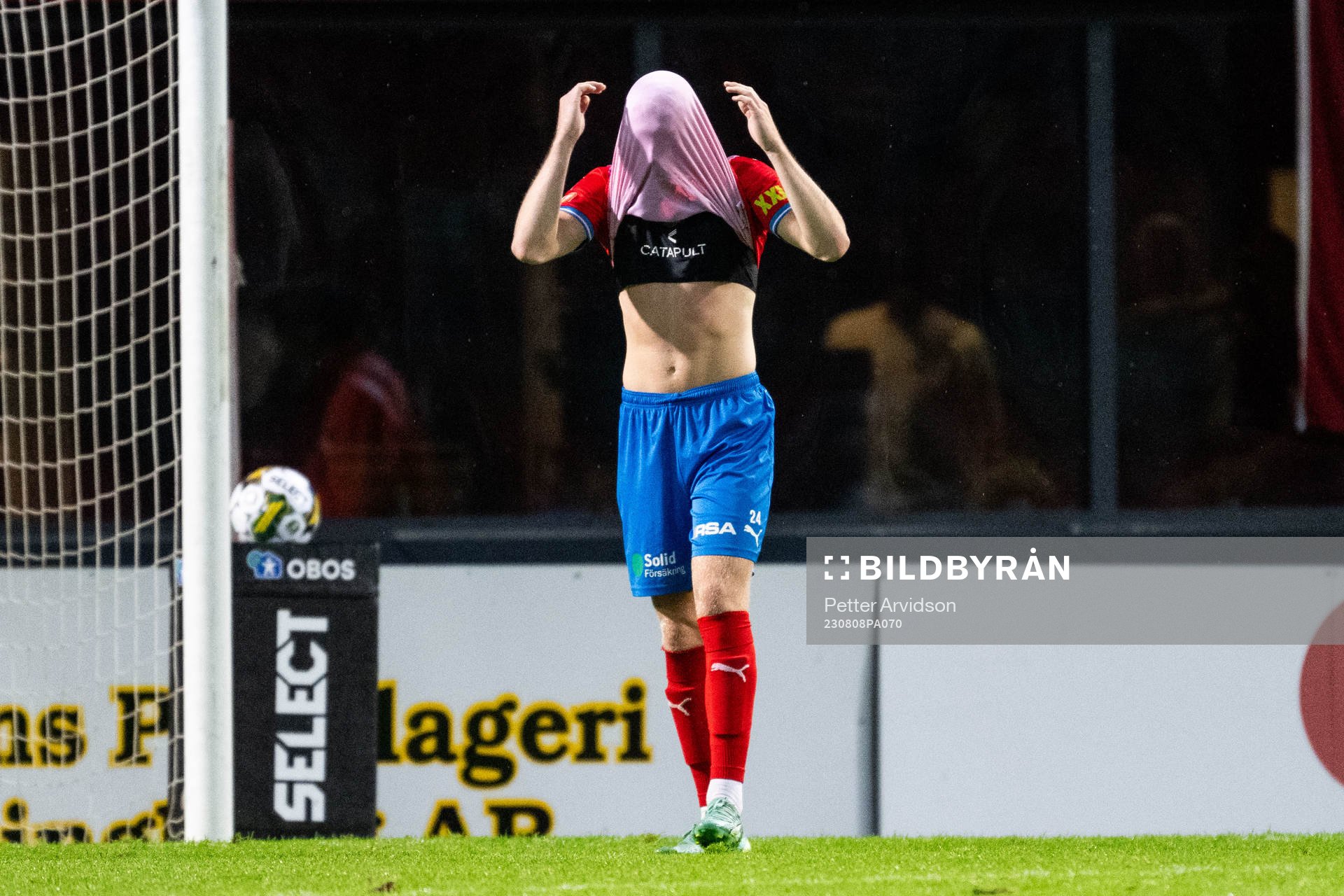 Helsingborgs Emil Hellman deppar