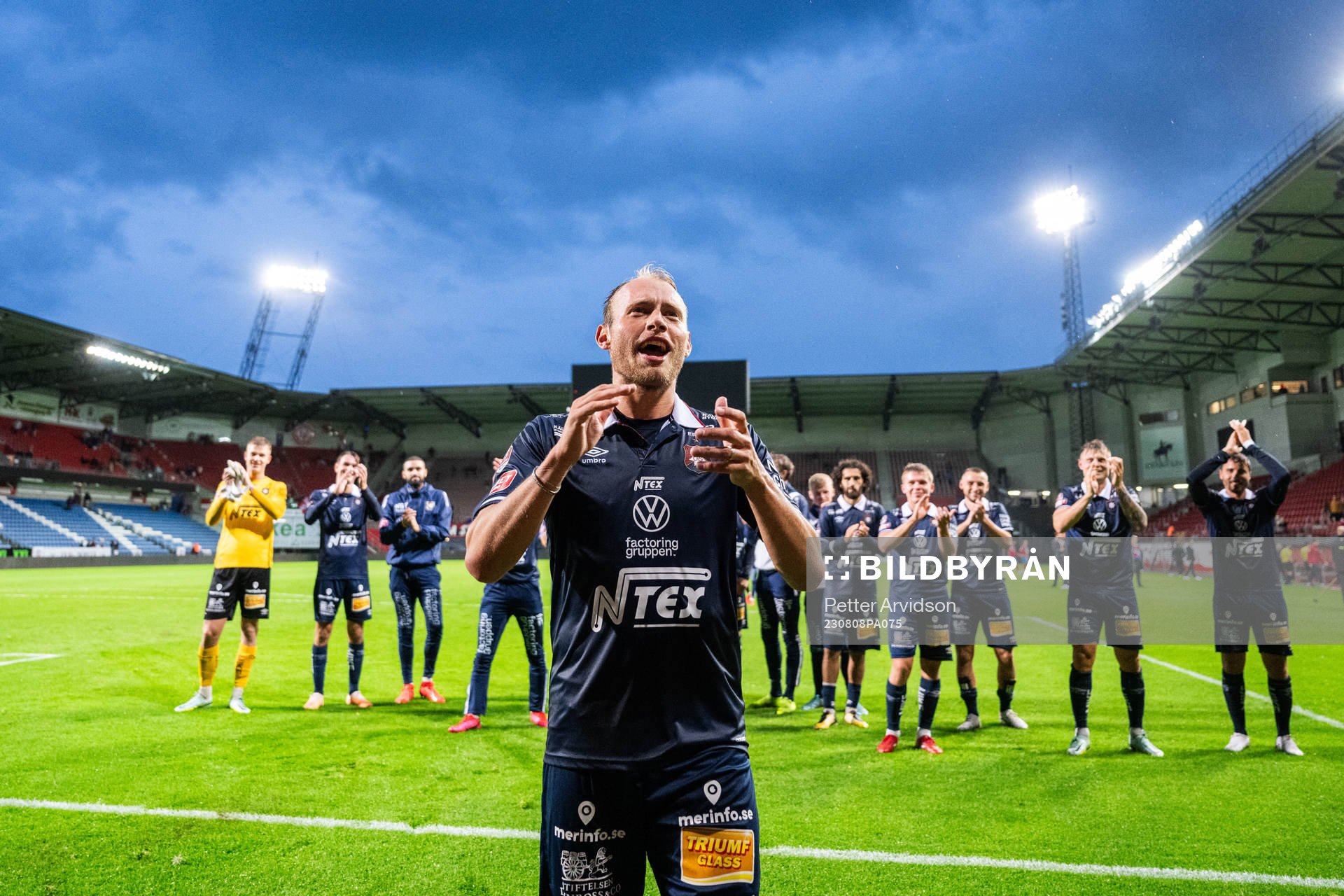 Örgrytes Villiam Dahlström jublar
