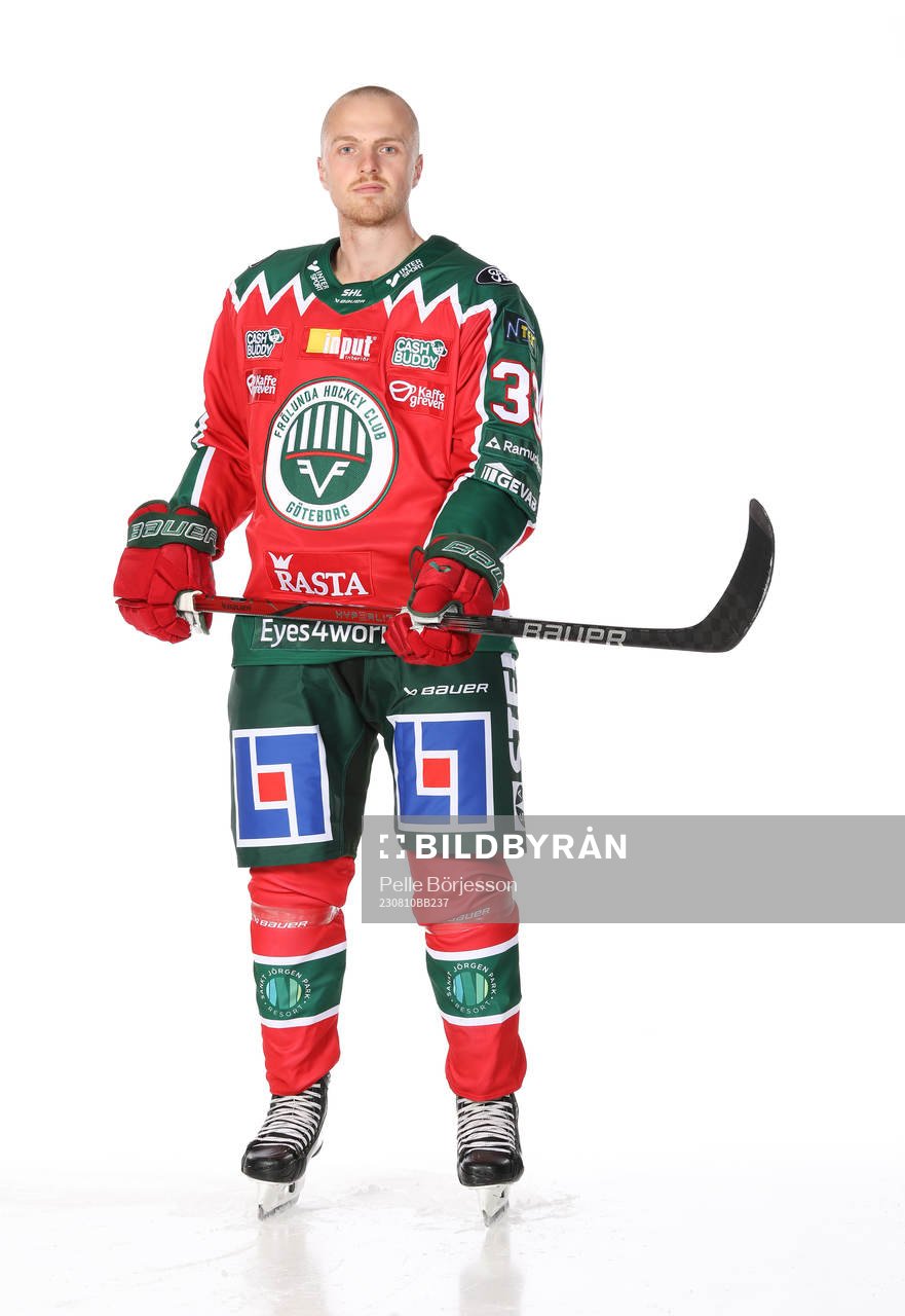 Frölundas Linus Högbergposerar för ett porträtt
