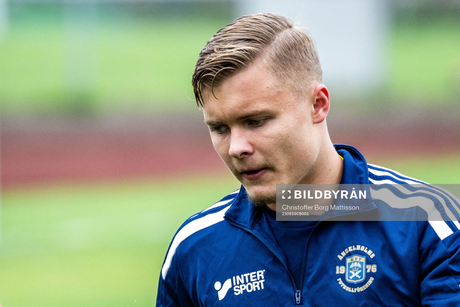 Ängelholms Vincent Sundberg värmer upp
