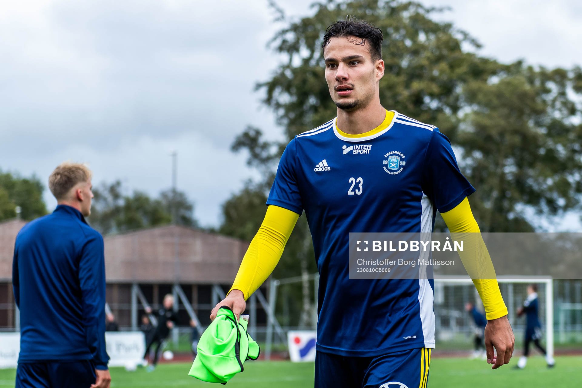 Ängelholms Filip Örnblom värmer upp