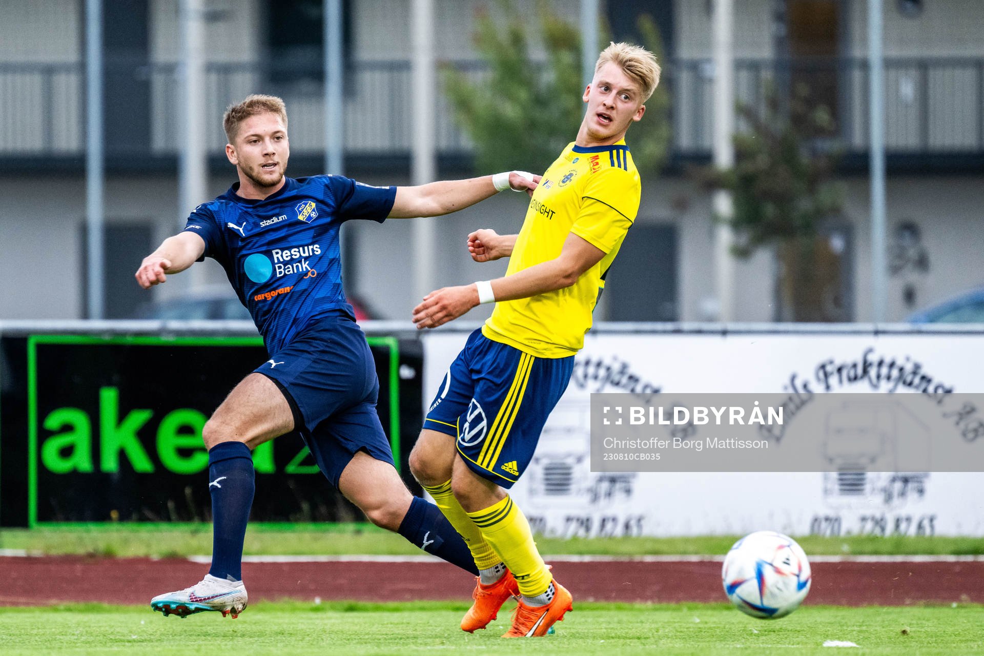 Eskilsminne IFs Danijal Omanovic och Ängelholms Johan