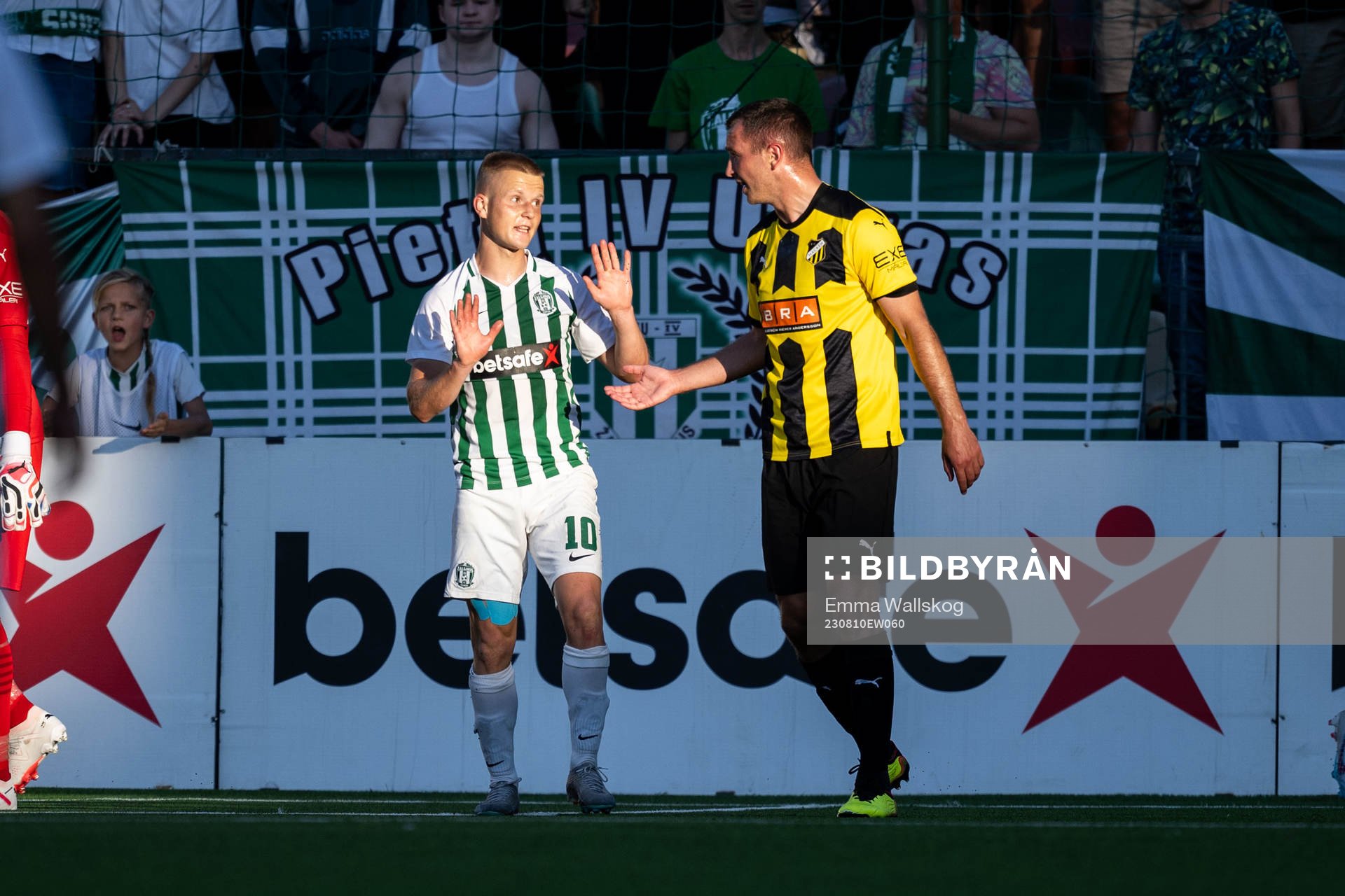 Paulius Golubickas of Zalgiris Vilnius and Even Hovland of