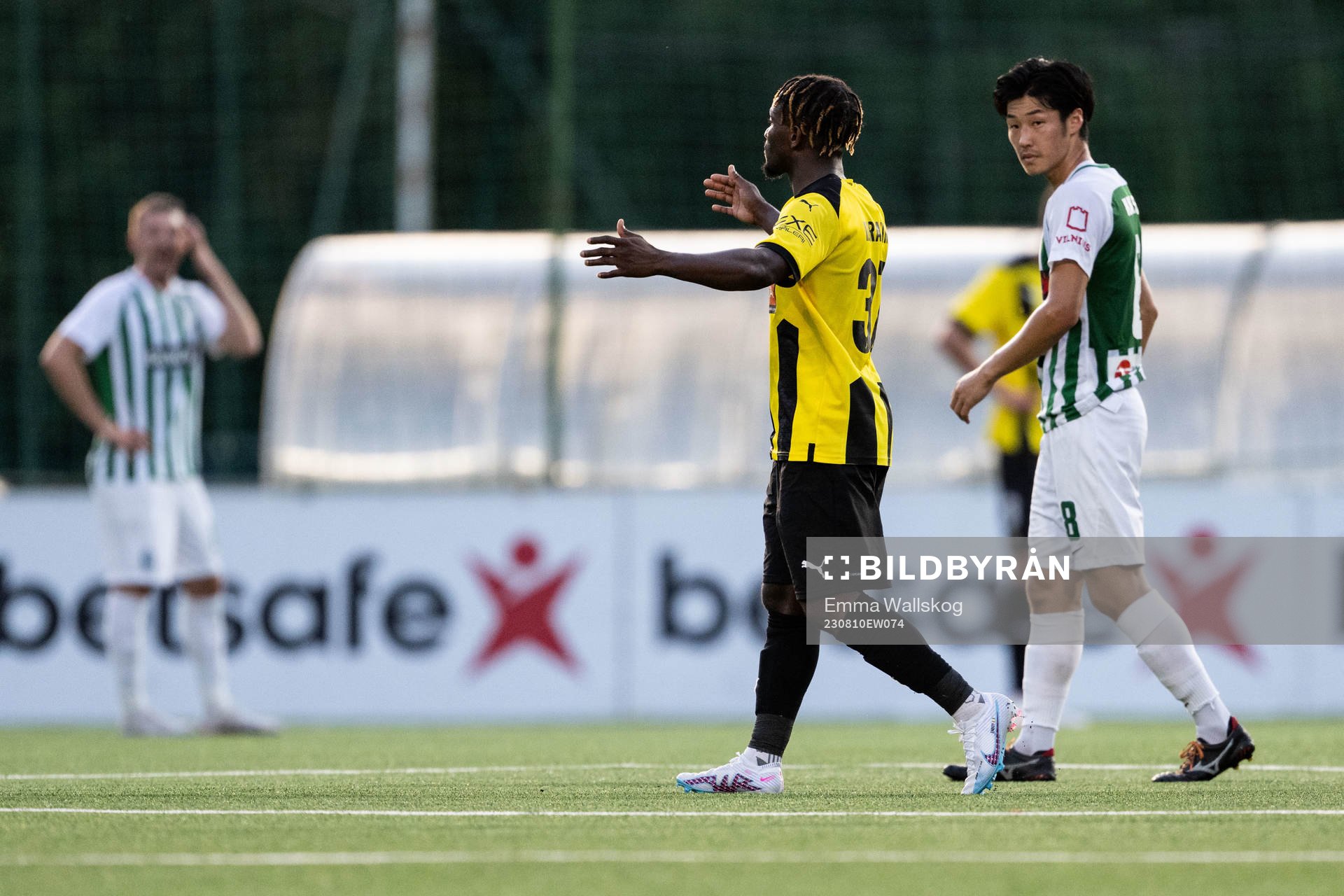 Ibrahim Sadiq of Häcken looks dejected