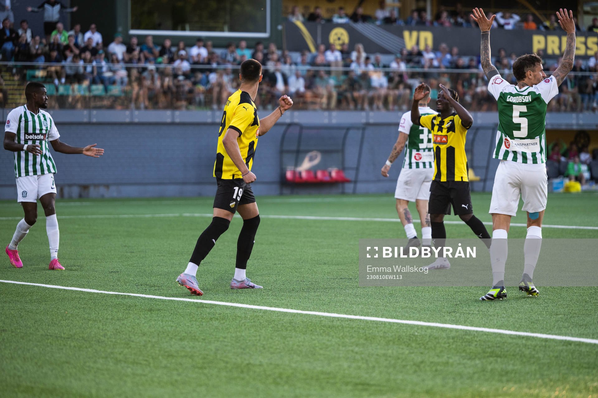 Srdjan Hrstic of Häcken celebrates