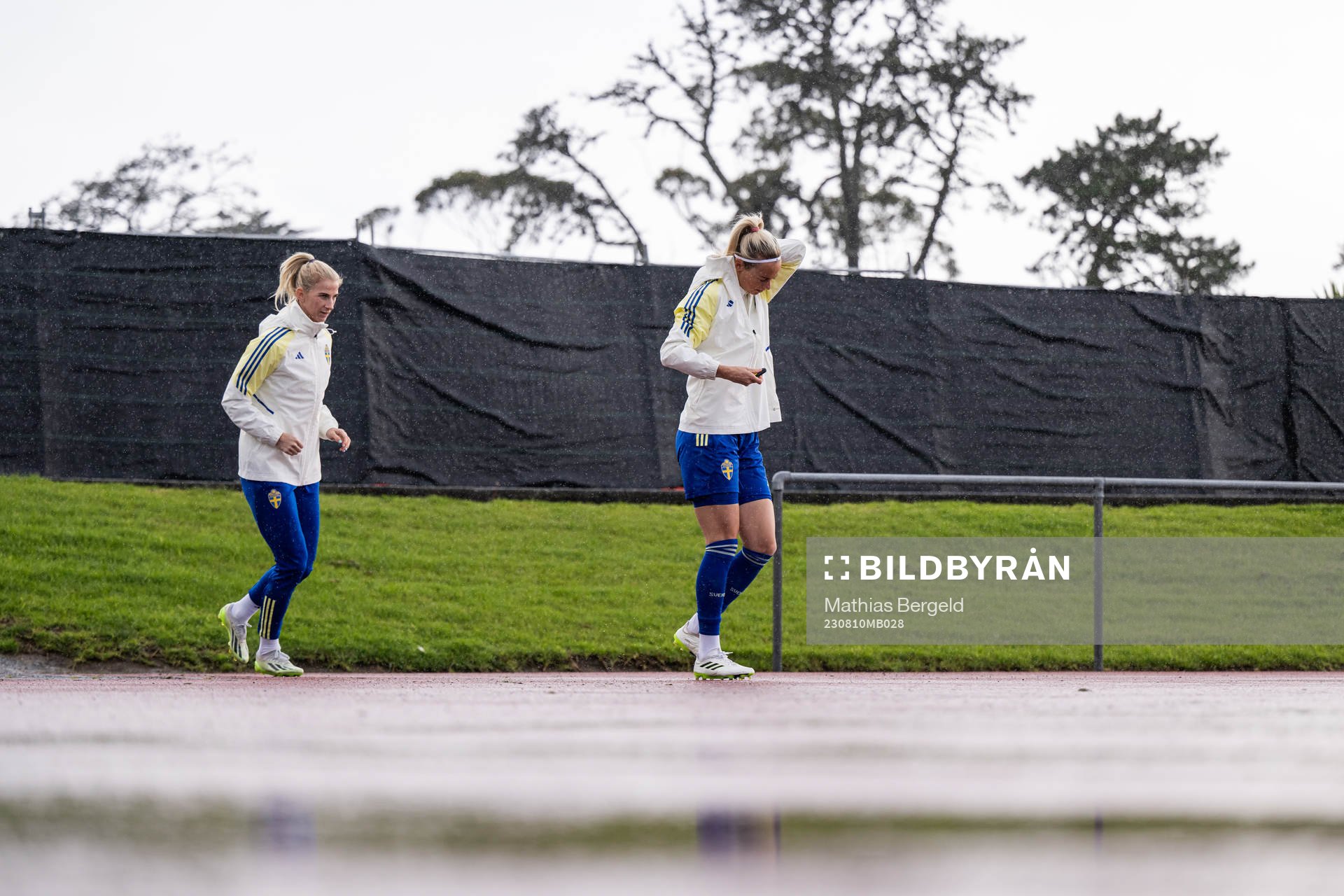 Sofia Jakobsson and Amanda Ilestedt of the Swedish women's