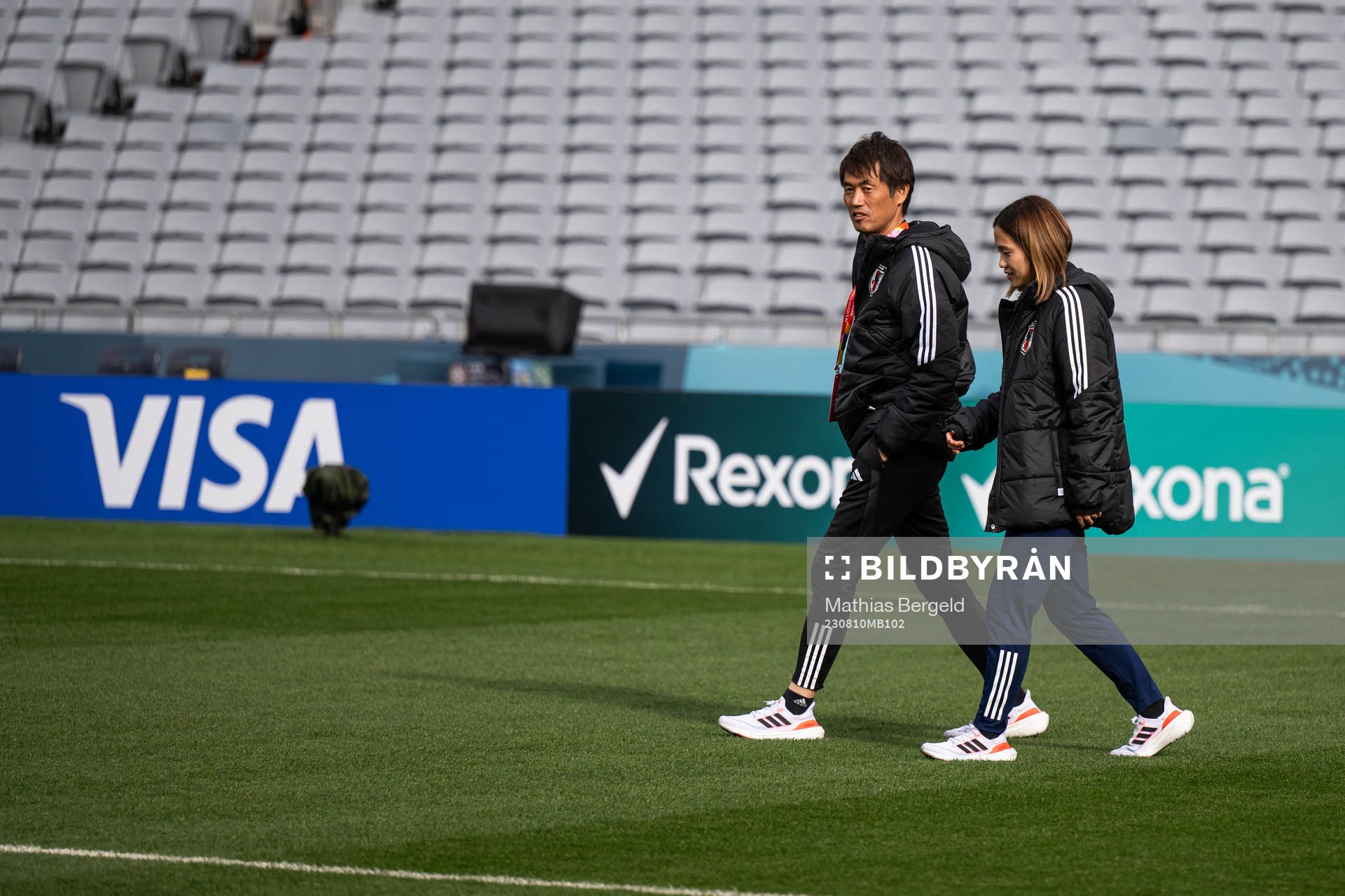 Head coach Ikeda Futoshi and Fuka Nagano of the Japanese