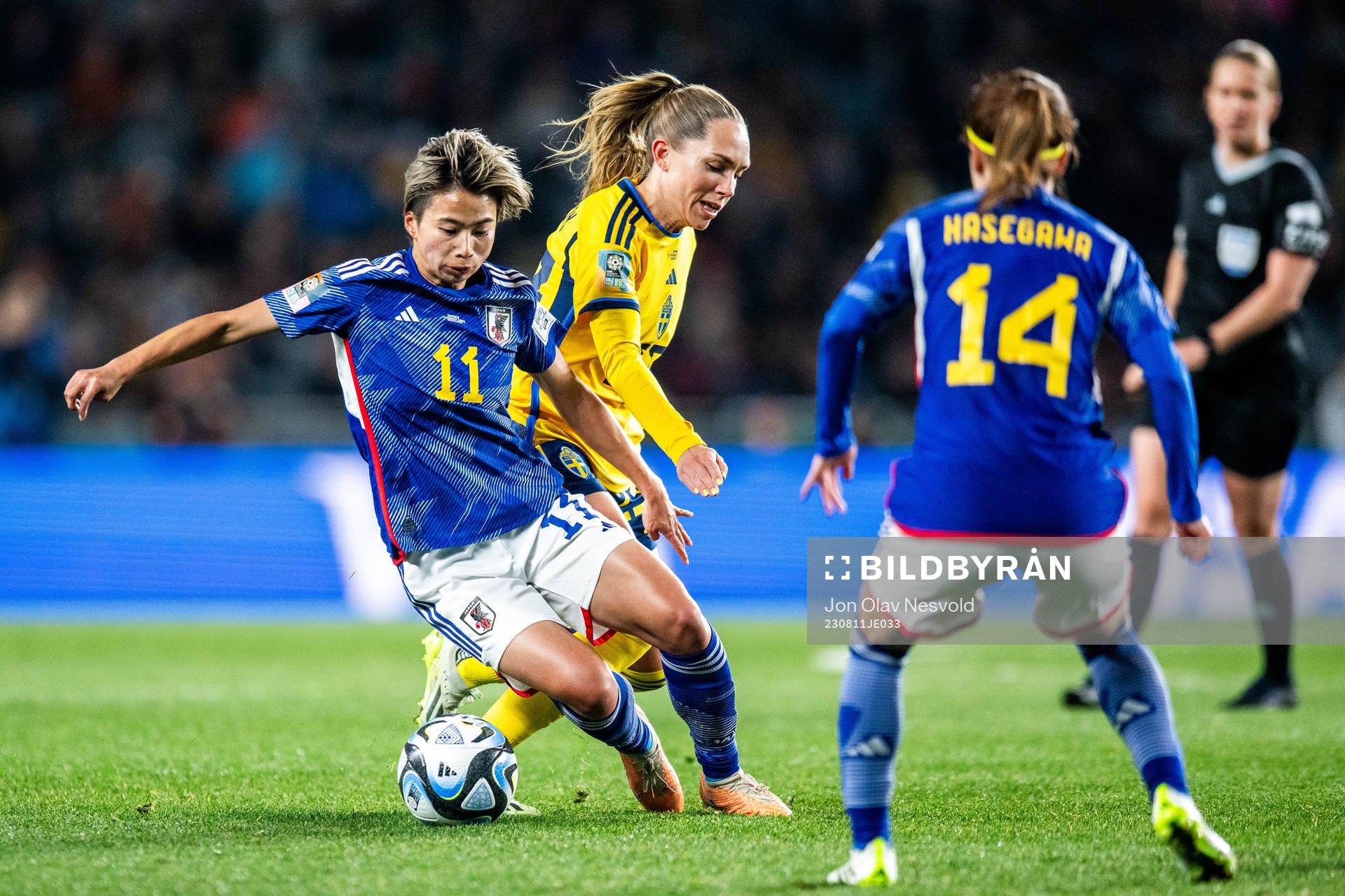 Mina Tanaka of Japan and Elin Rubensson of Sweden