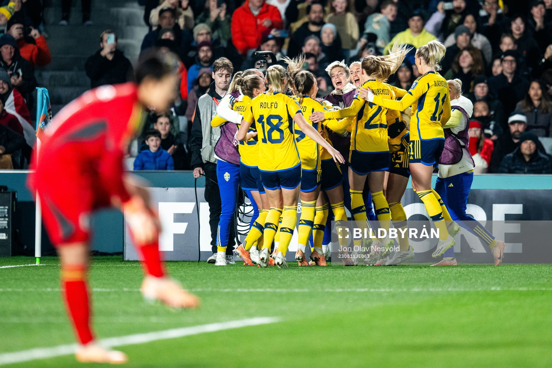 Players of Sweden celebrates