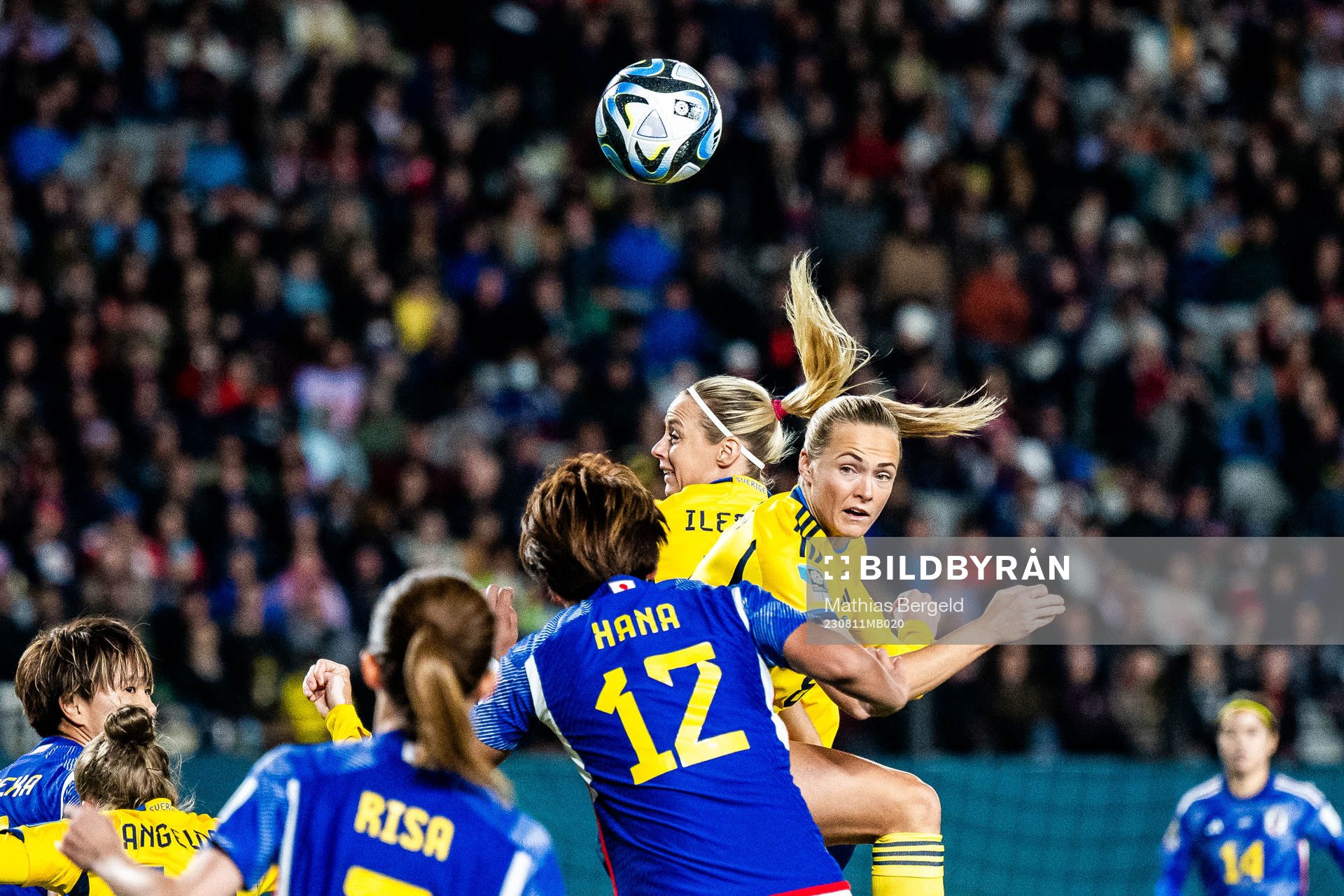Hana Takahashi of Japan against Amanda Ilestedt and