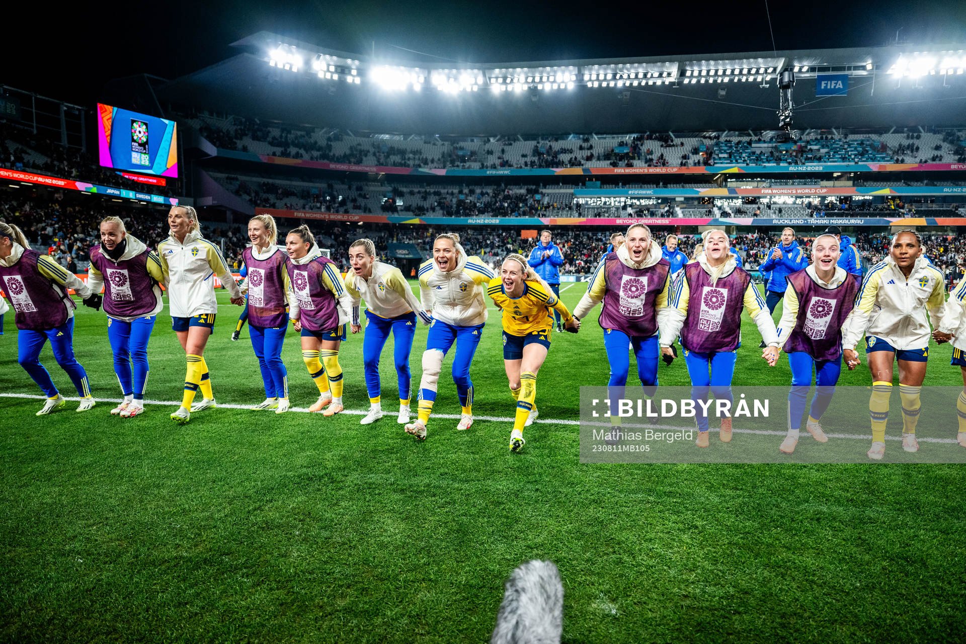 Players of Sweden celebrates