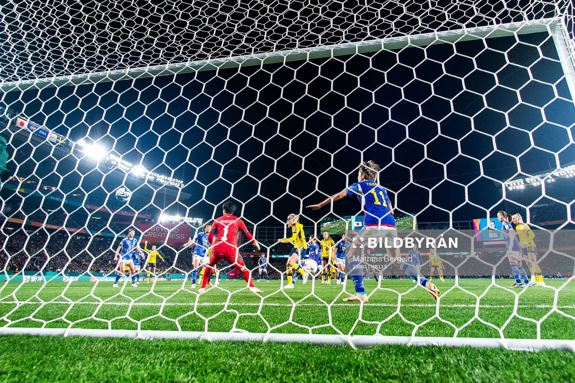 Amanda Ilestedt of Sweden scores 0-1 behind goalkeeper Ayaka Yamashita and Mina Tanaka of Japan during the FIFA Women's World Cup quarterfinal between Japan and Sweden on August 11, 2023 in Auckland.