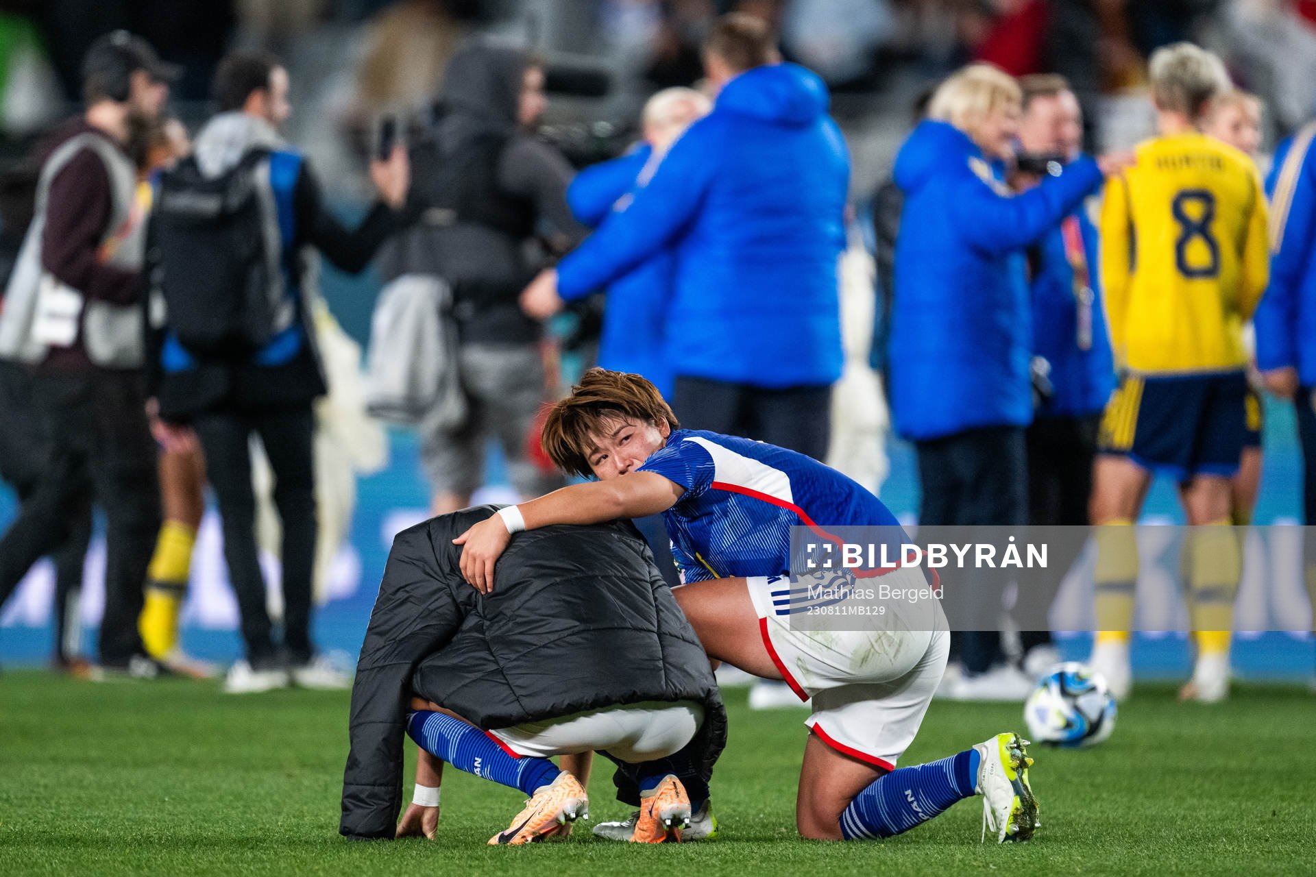 Hana Takahashi of Japan consoles a team mate