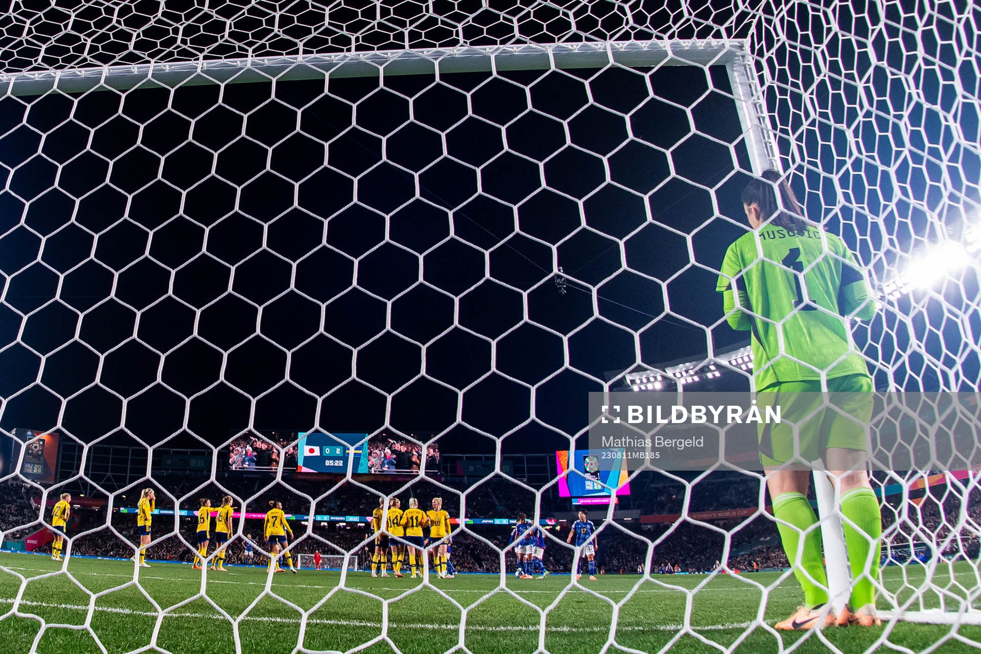 Goalkeeper Zecira Musovic of Sweden lines upp the free kick
