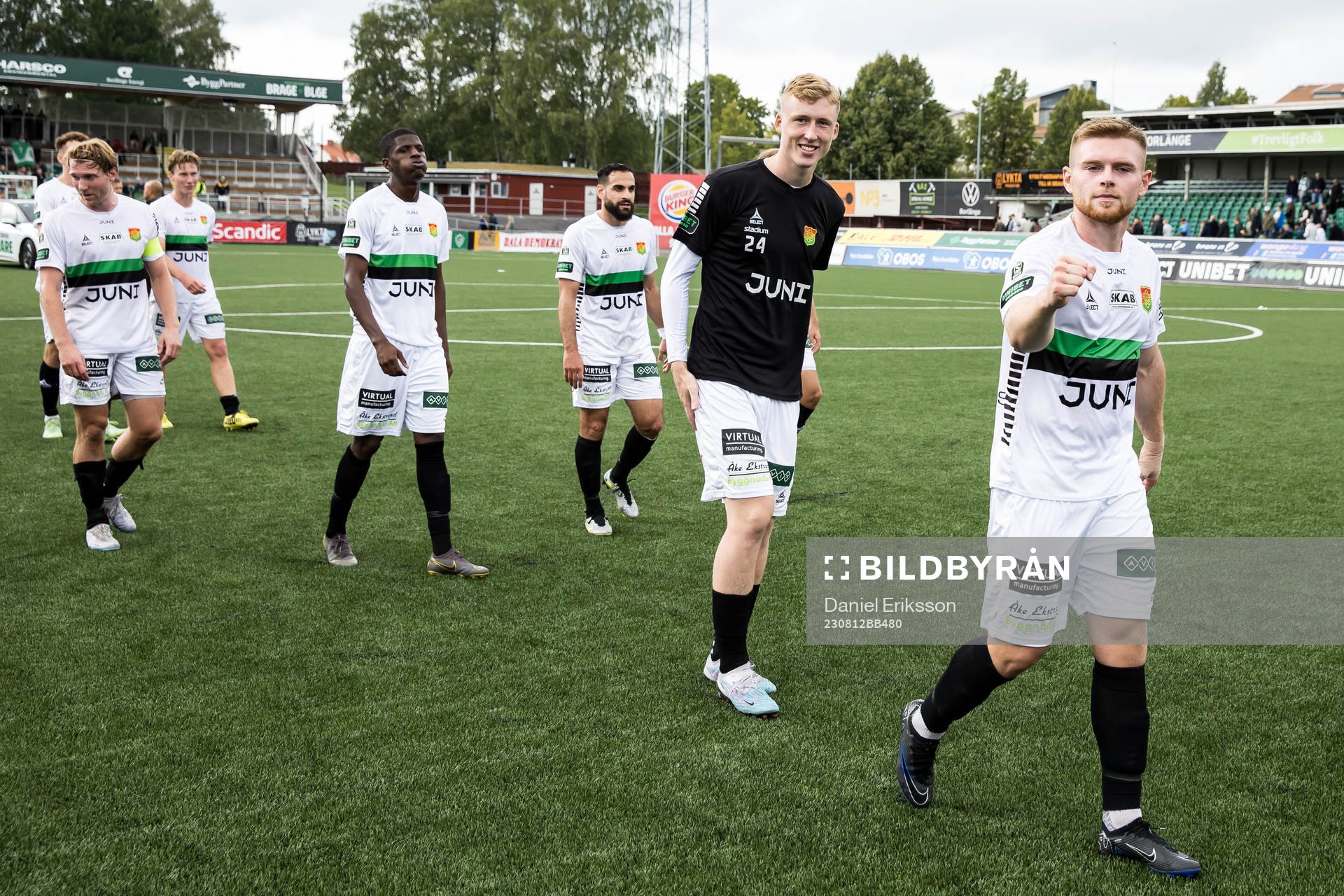 GAIS spelarna jublar efter segern 0-4 under fotbollsmatchen i Superettan mellan Brage och GAIS den 12 augusti 2023 i Borlänge. 