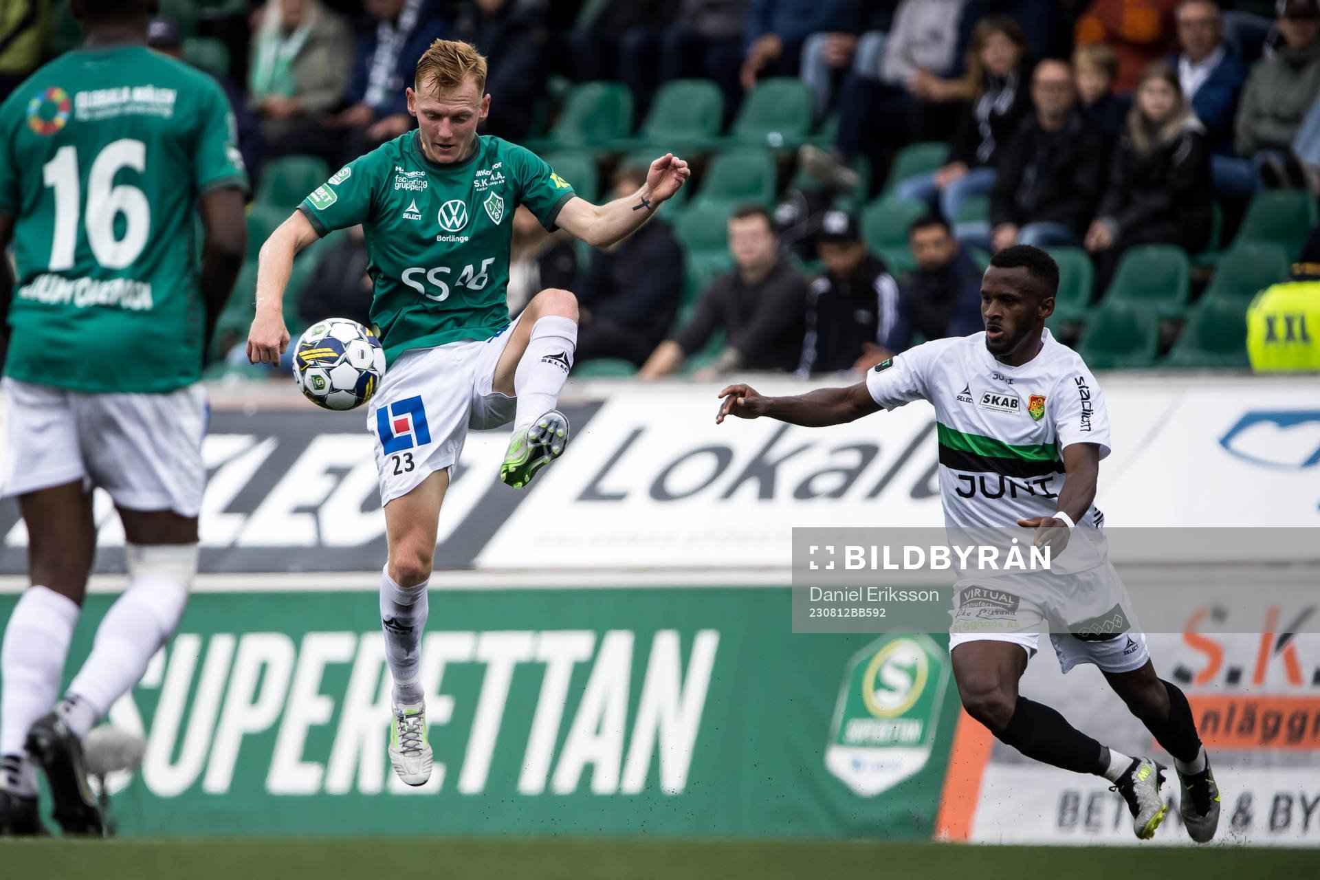 Brages Christopher Redenstrand och GAIS Richard Emeka Friday
