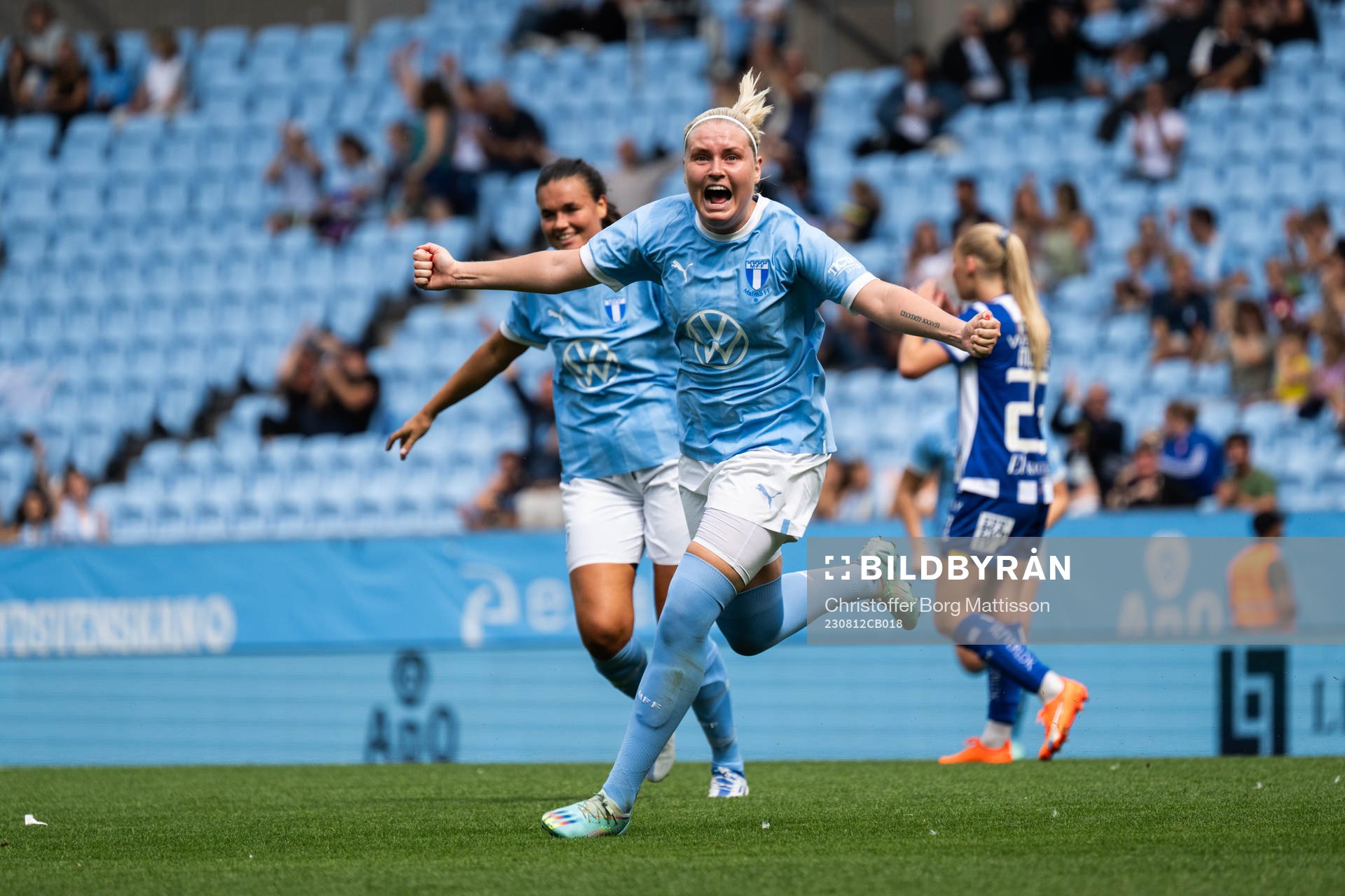 Malmö FFs Rebecka Holm jublar