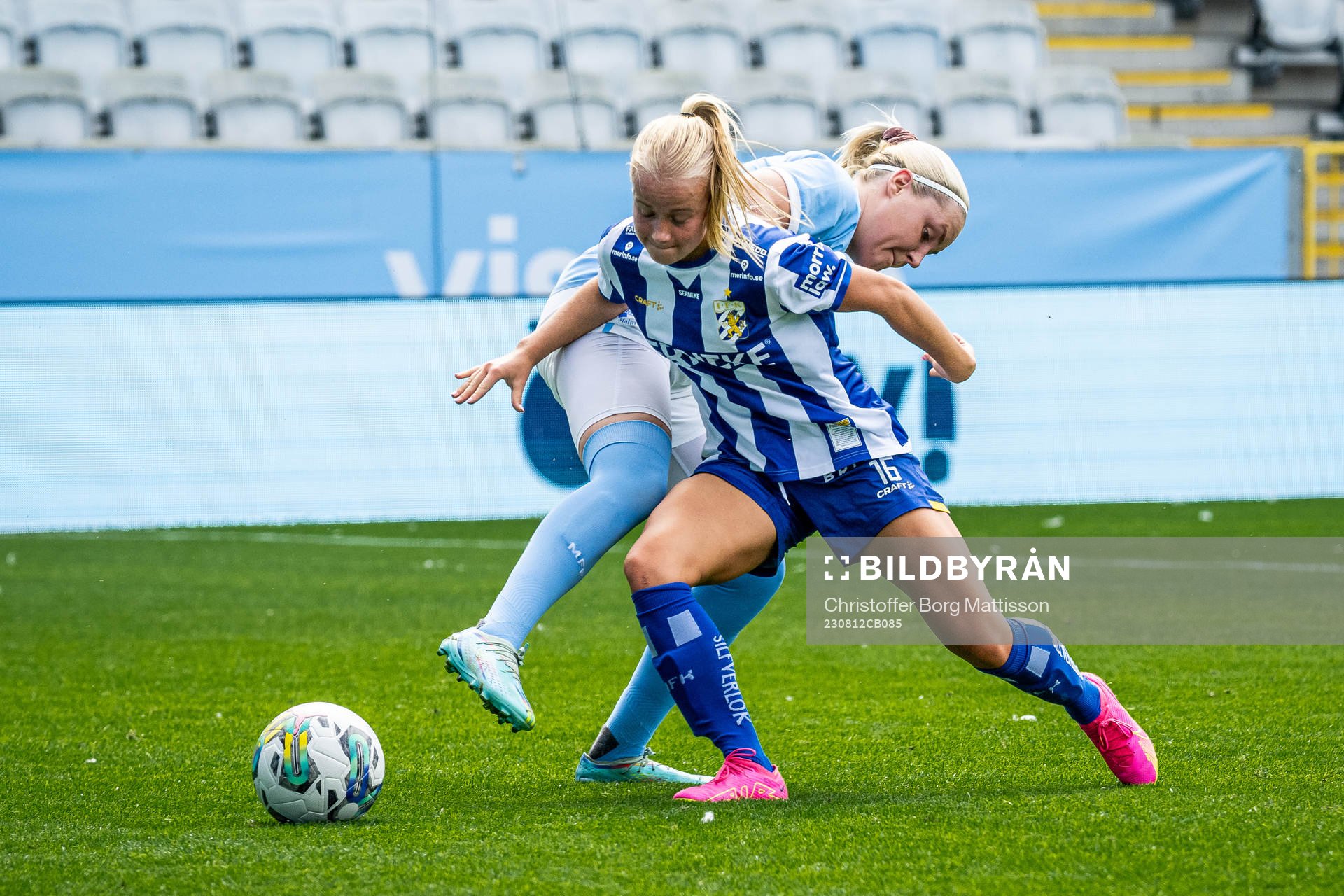 Malmö FFs Rebecka Holm och IFK Göteborgs Ida Kjellman