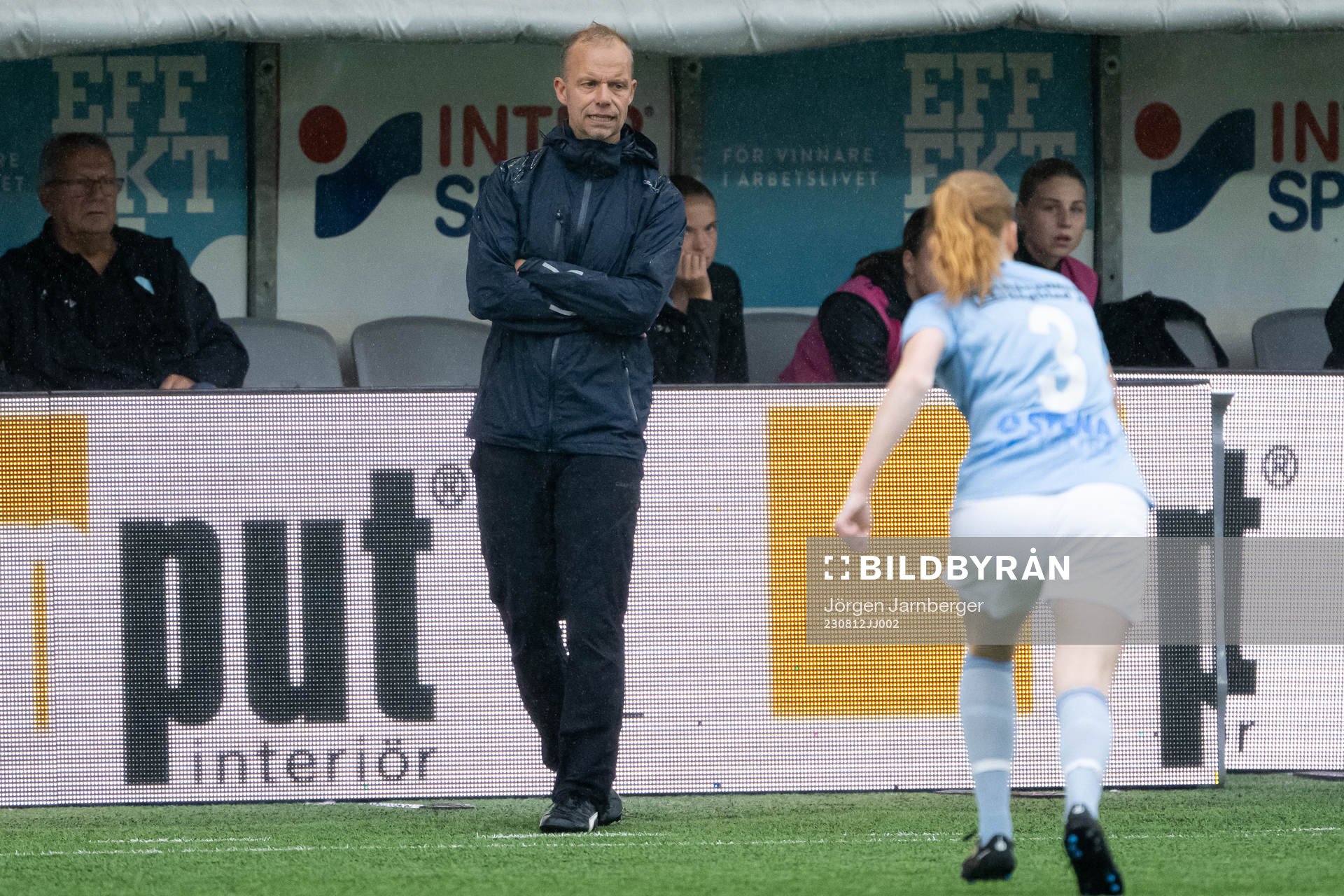 Vikens tränare Patric Mossbergunder fotbollsmatchen i Div