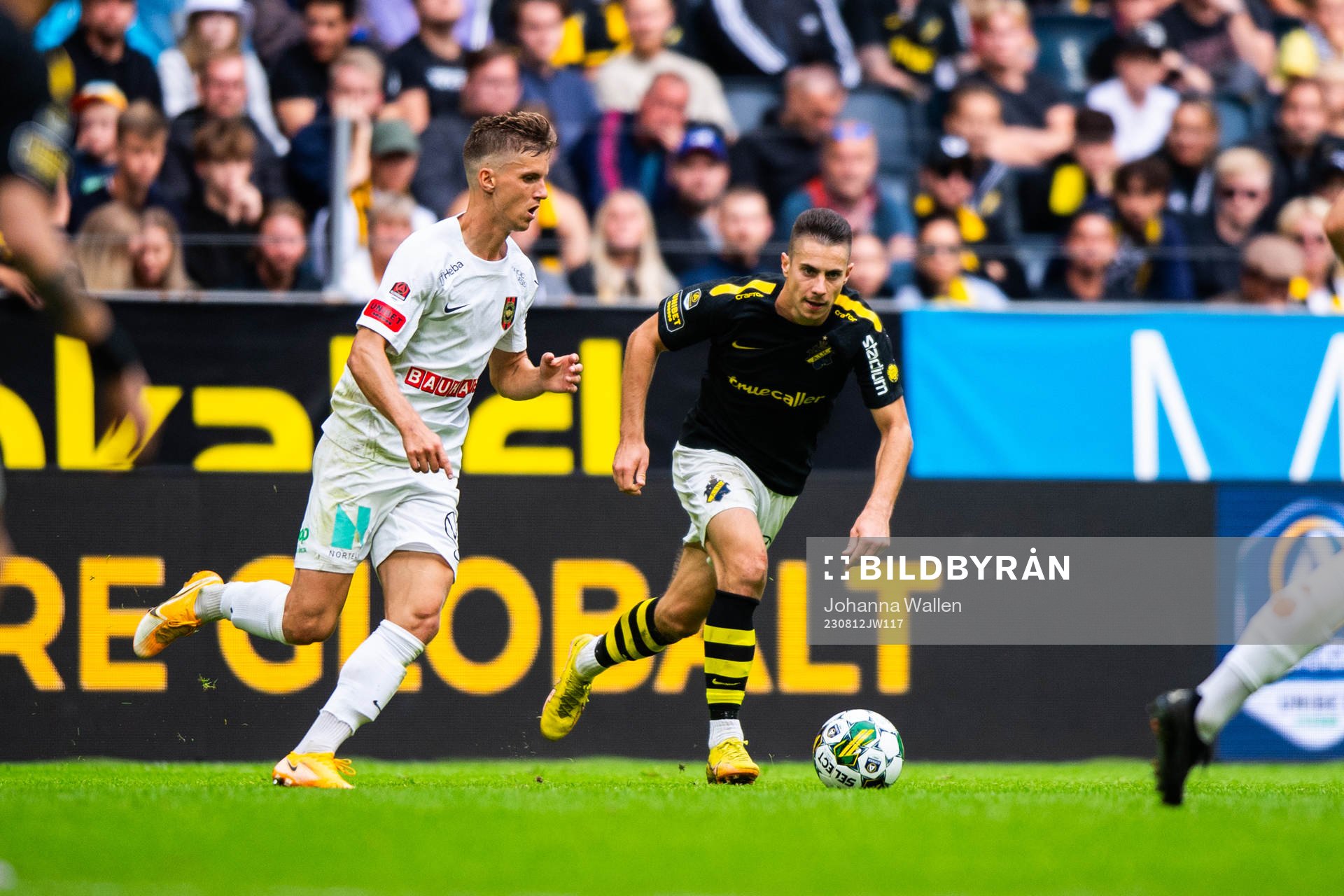 Brommapojkarnas Samuel Leach Holm och AIKs Dino Besirovic