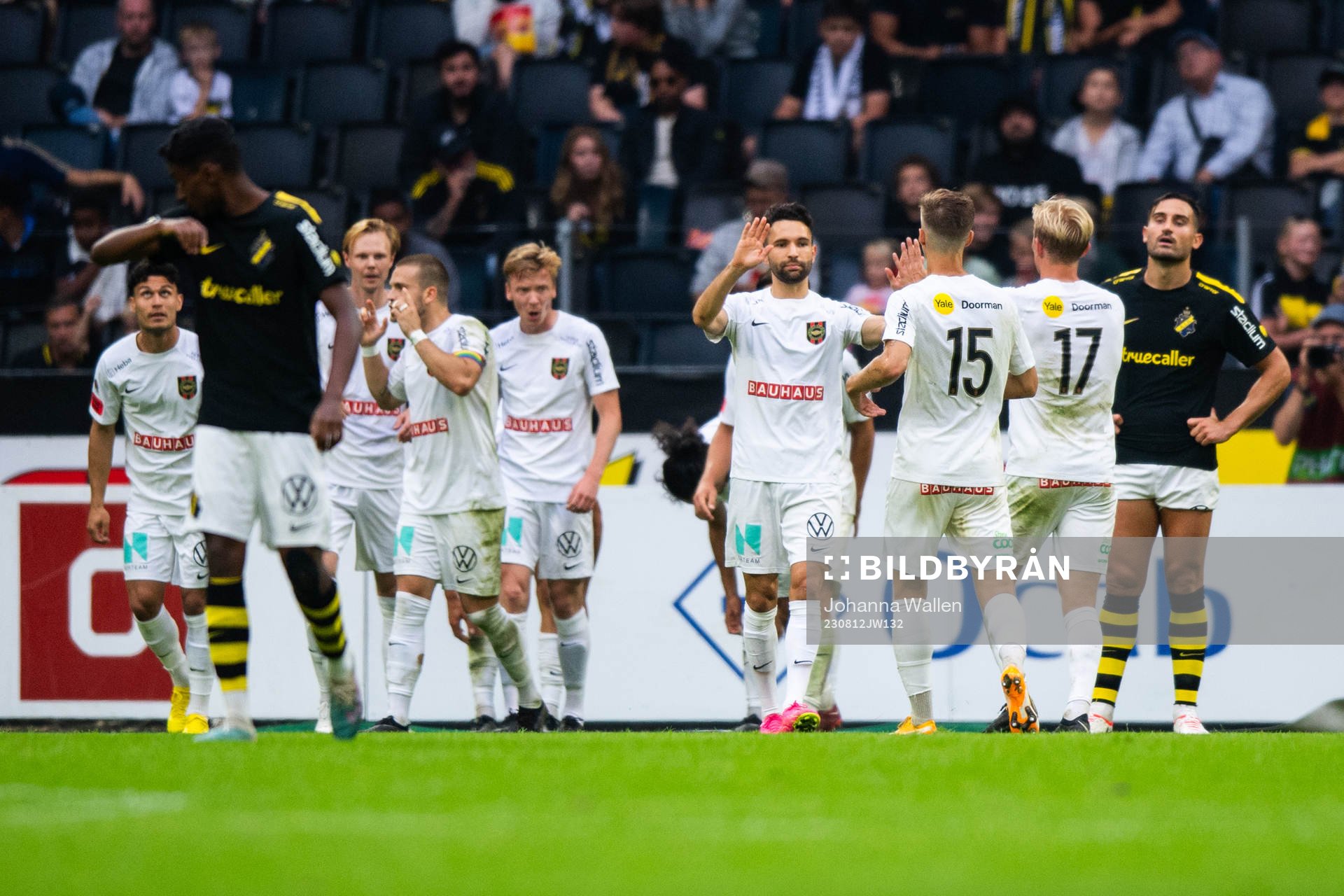 Brommapojkarnas spelare jublar