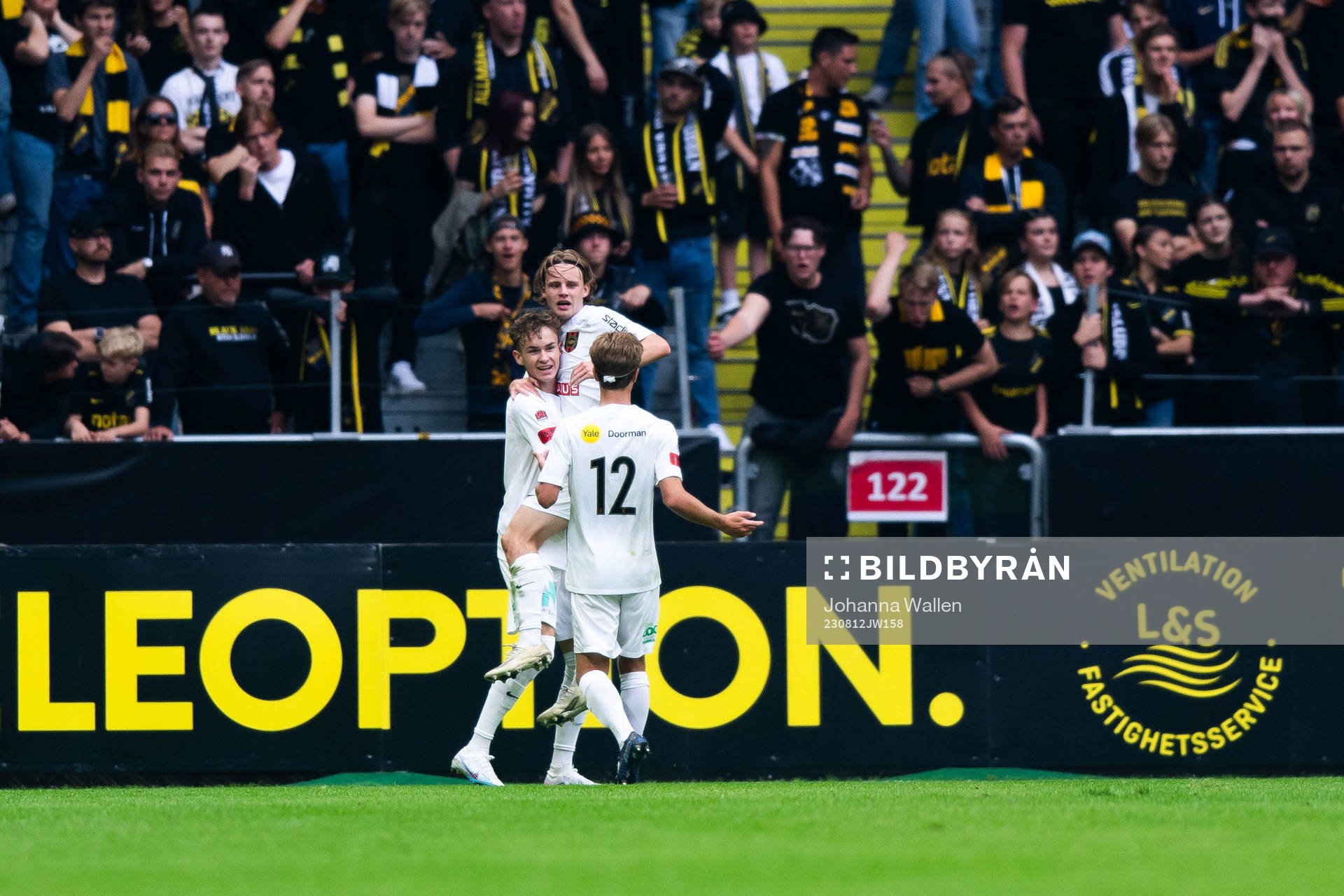 Brommapojkarnas Alexander Johansson, Oscar Pettersson och