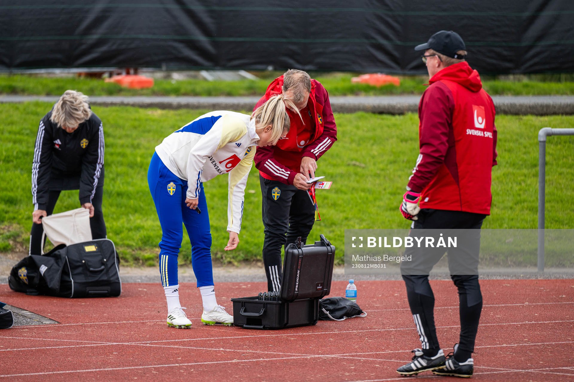 Linda Sembrant takes a GPS next to performance manager