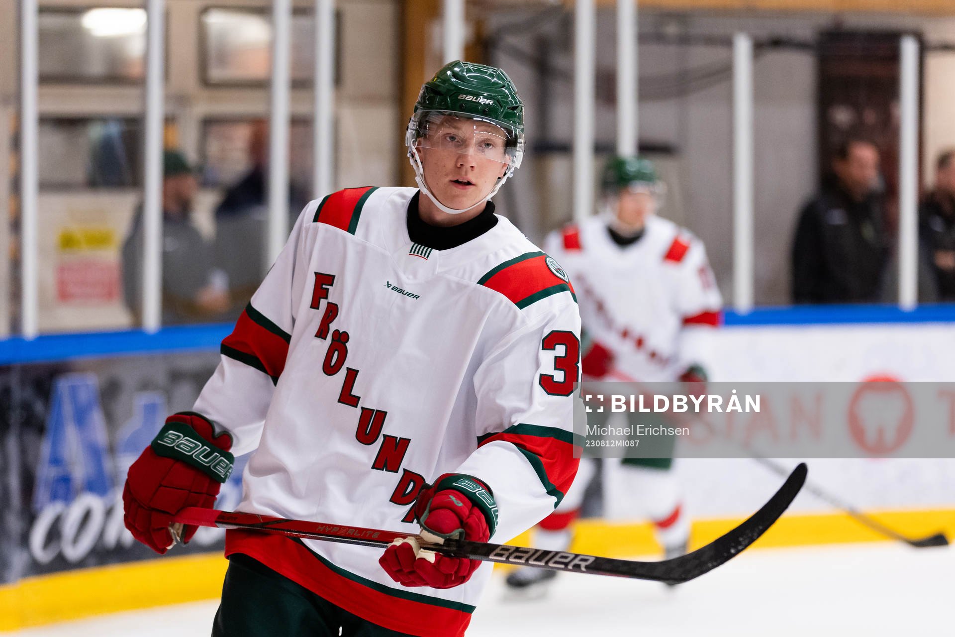 Frölundas Noah Hasa innan ishockeymatchen i Strömstad