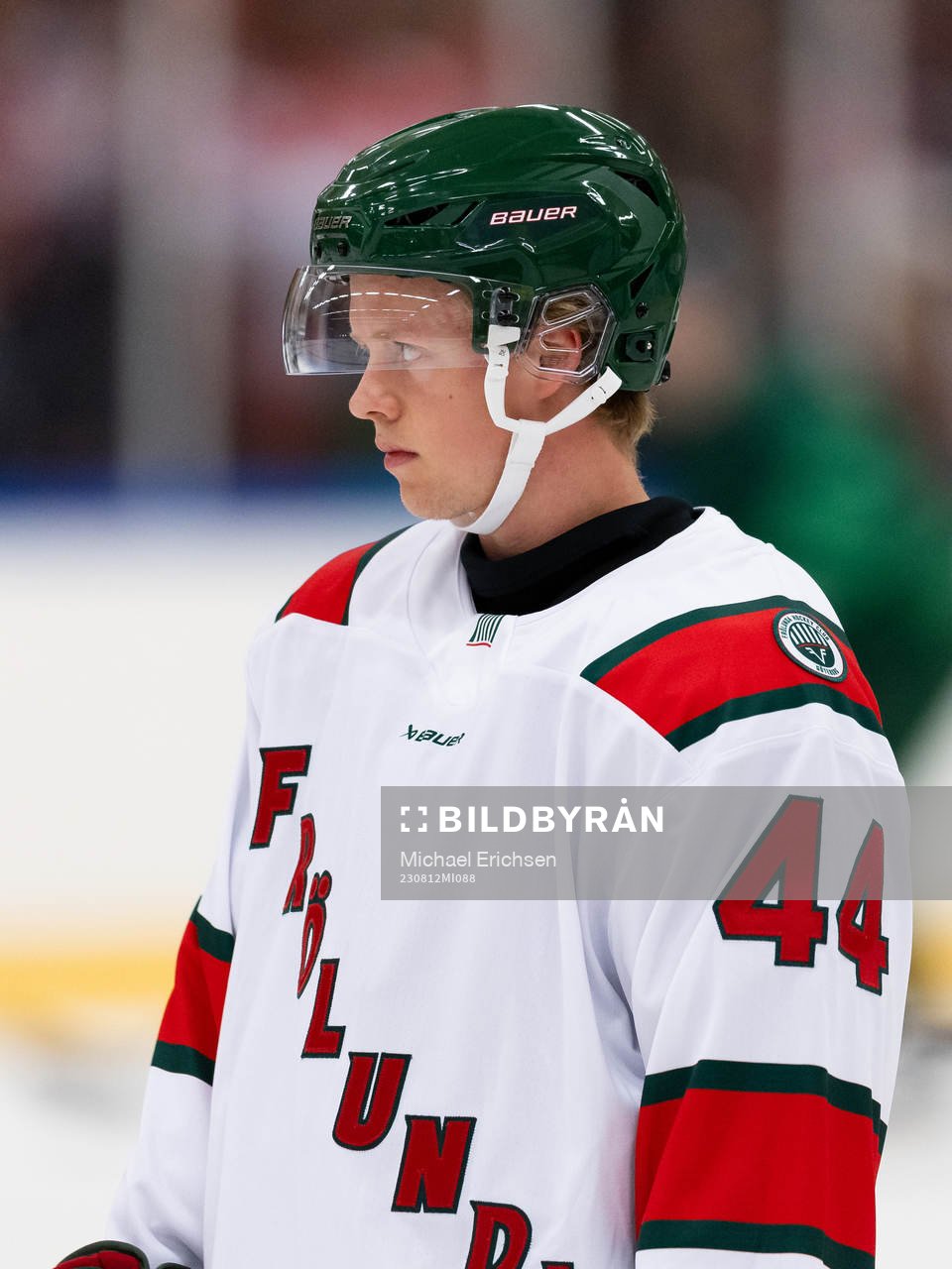 Frölundas Teodor Forssander innan ishockeymatchen i