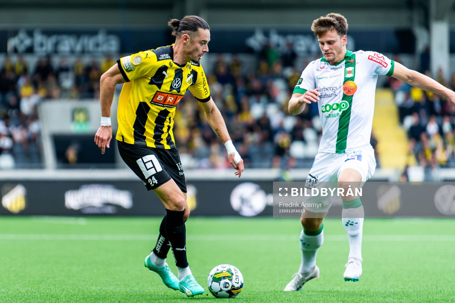 Häckens Amor Layouni och Varbergs Kristoffer Hoven