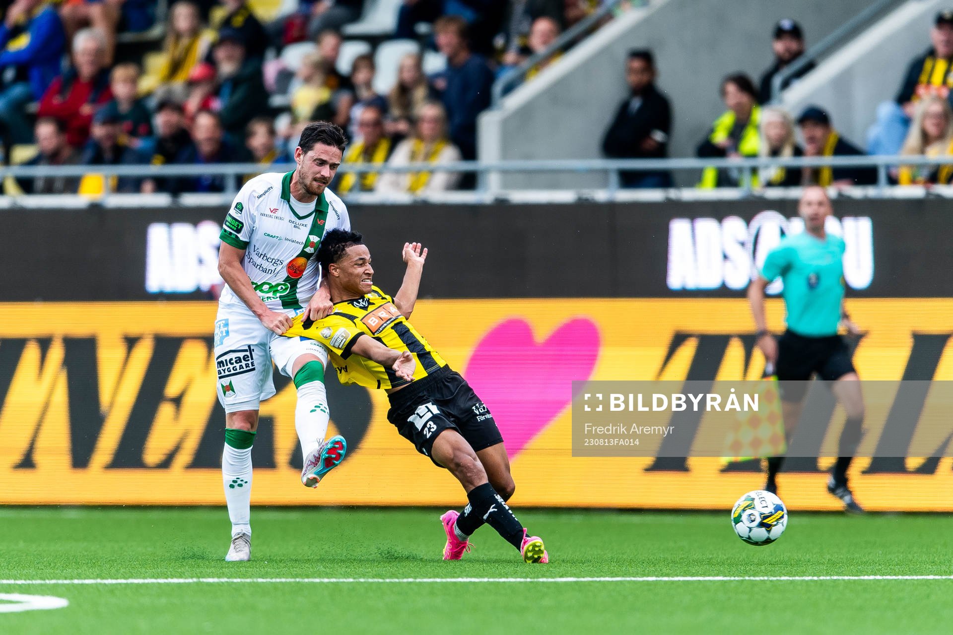 Varbergs Robin Tranberg och Häckens Momodou Lamin Sonko