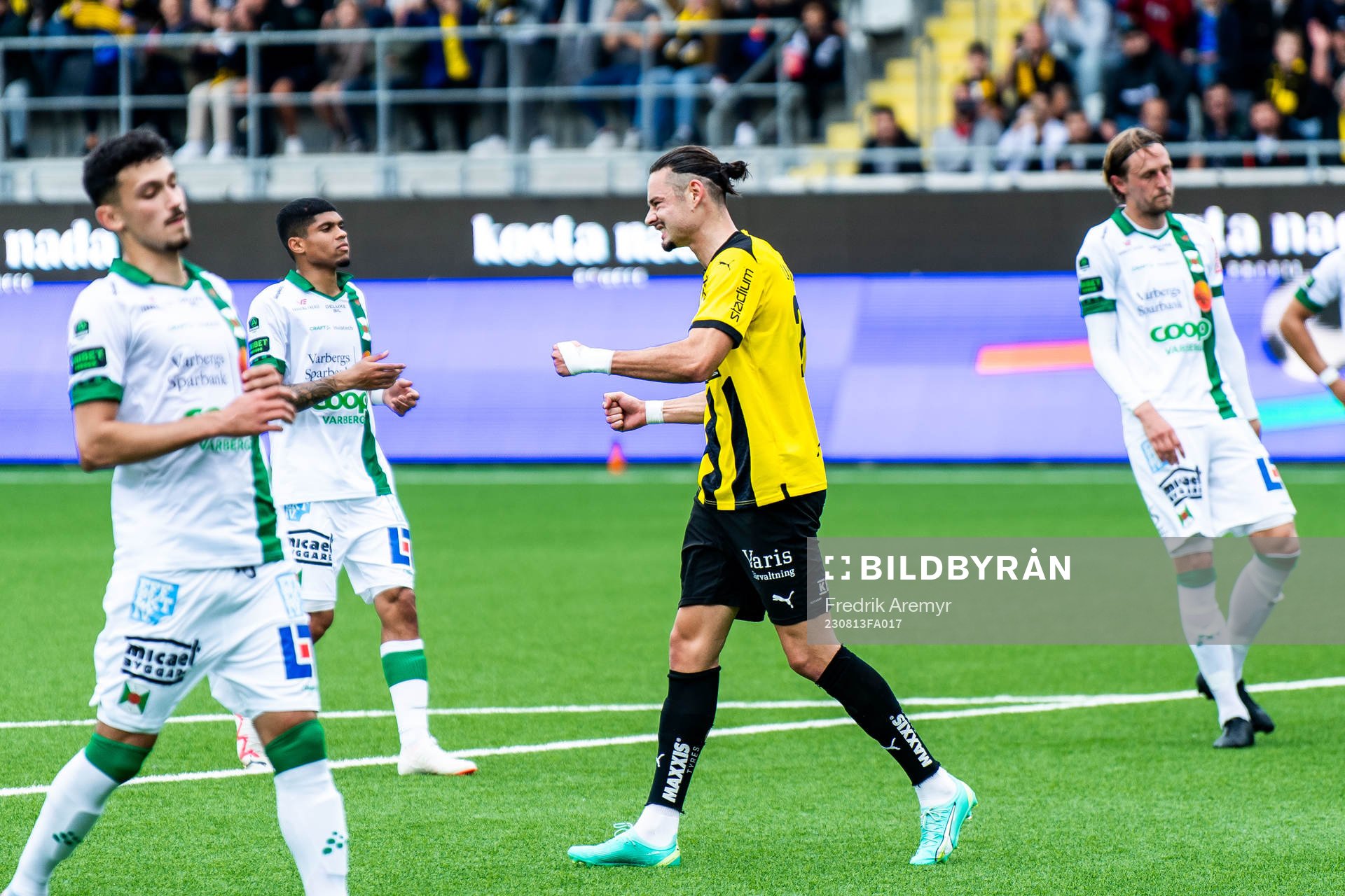 Häckens Amor Layouni jublar