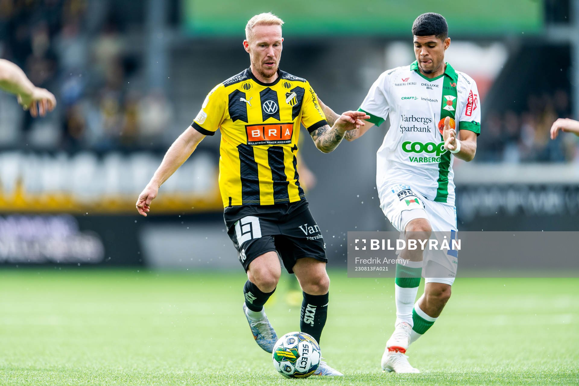 Häckens Mikkel Rygaard Jensen och Varbergs Luke Le Roux