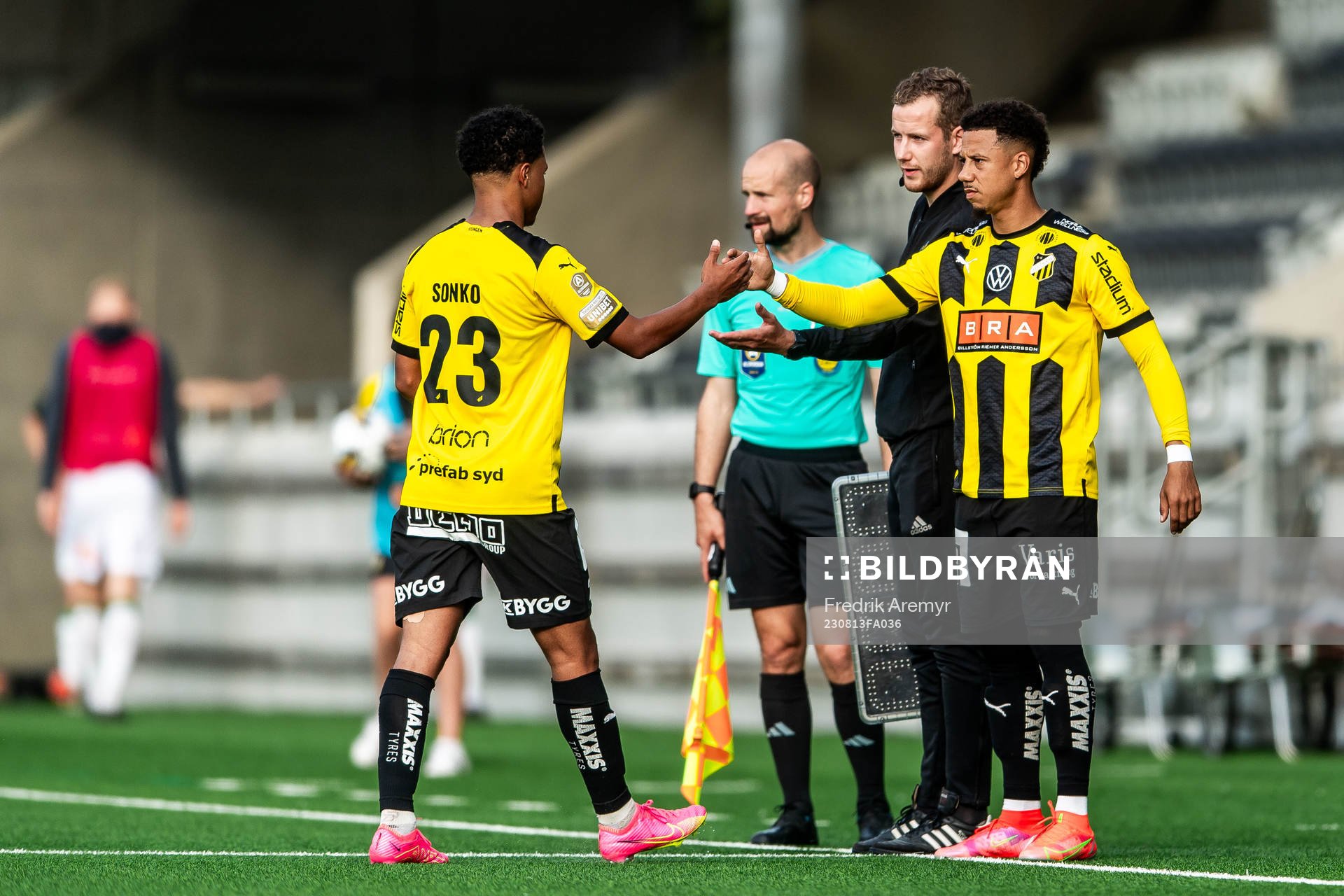 Häckens Momodou Lamin Sonko och Tobias Sana