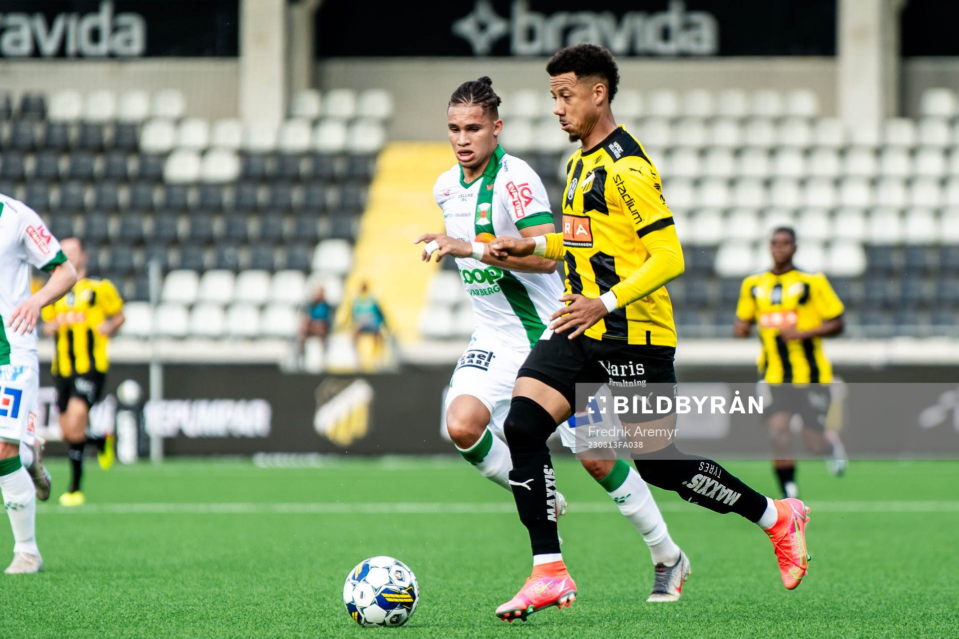 Häckens Tobias Sana och Varbergs Maxime Anne Marie Sainte