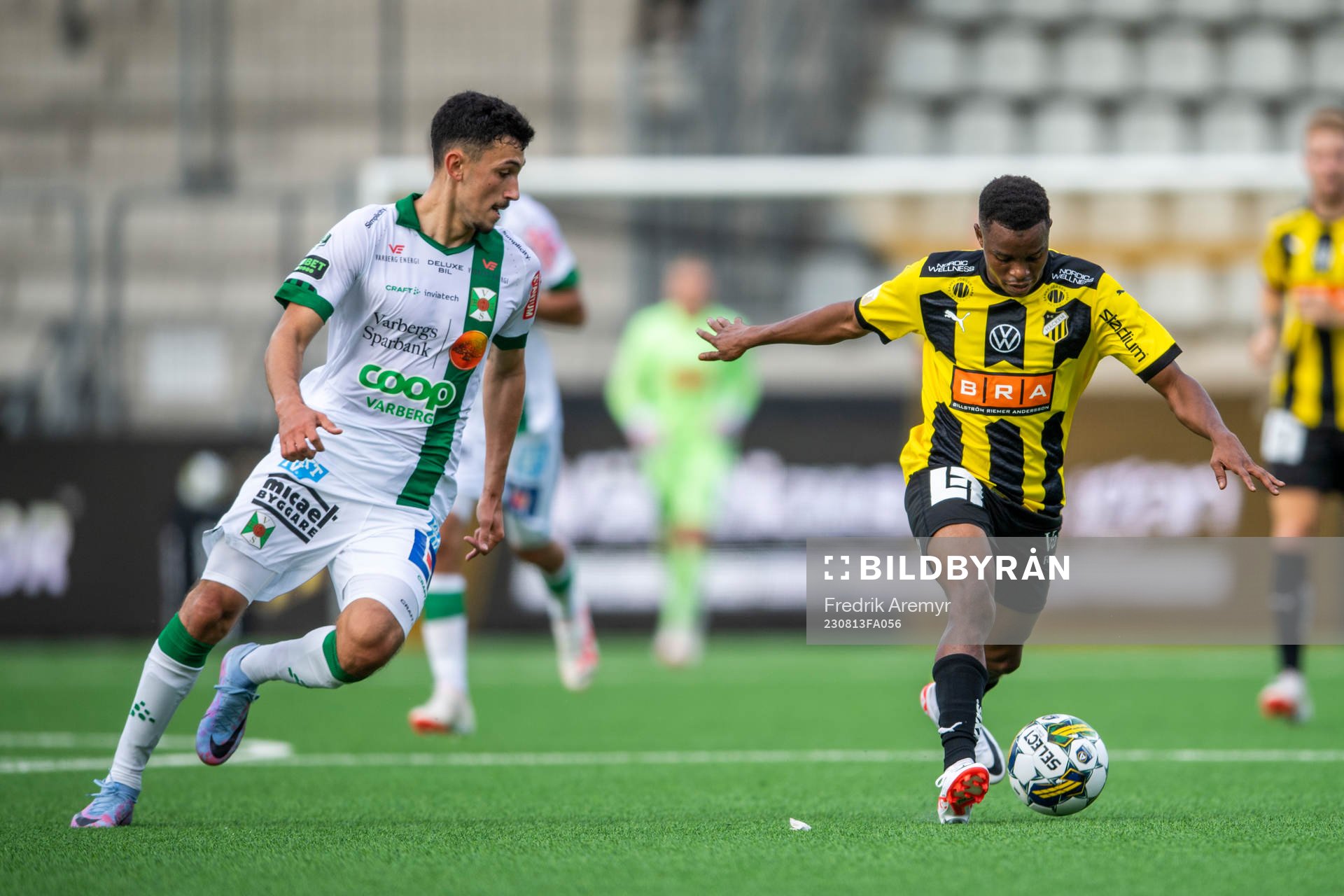 Varbergs Dion Krasniqi och Häckens Abdulrazaq Ishaq