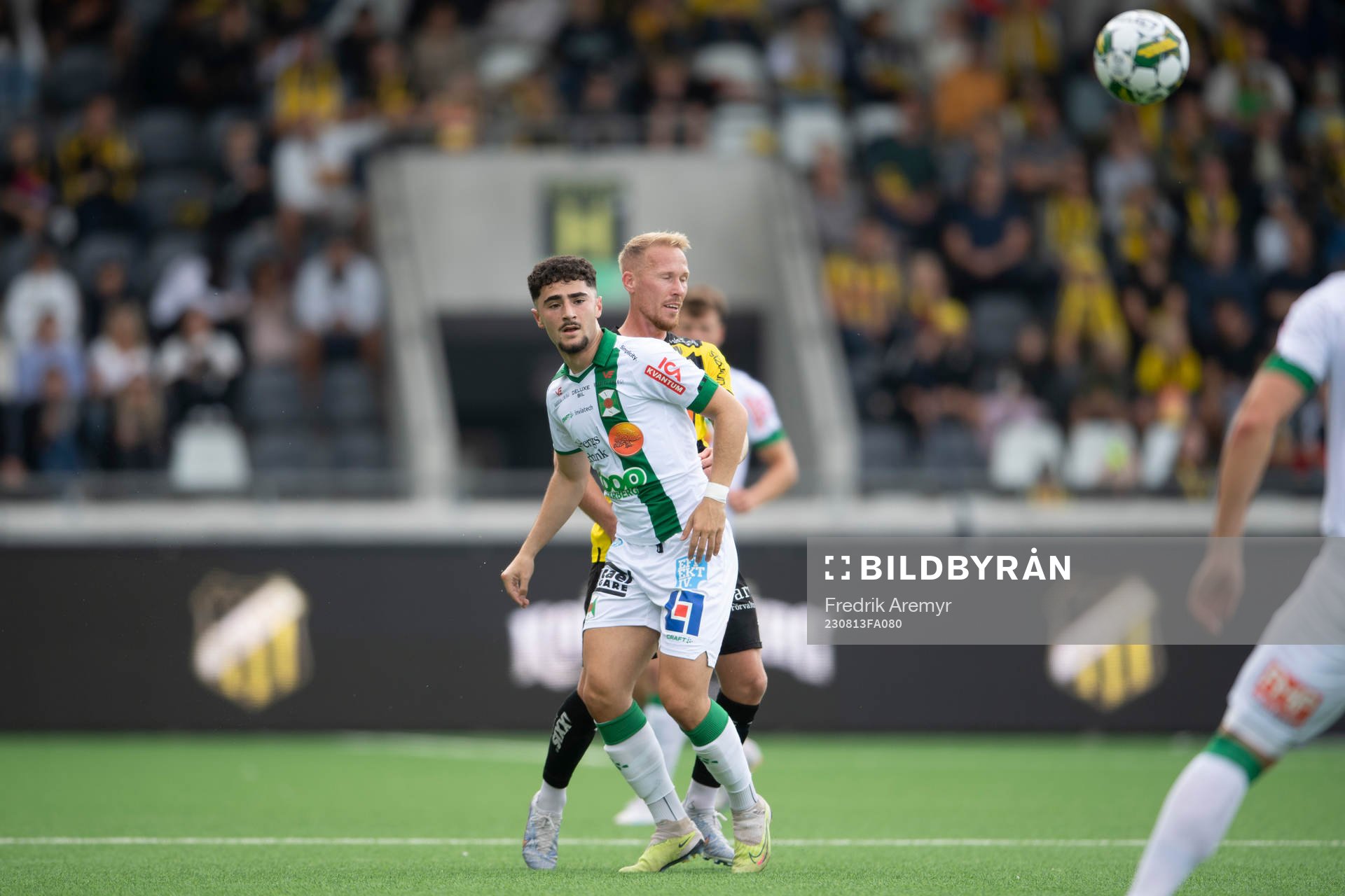 Varbergs Ismet Lushaku och Häckens Mikkel Rygaard Jensen