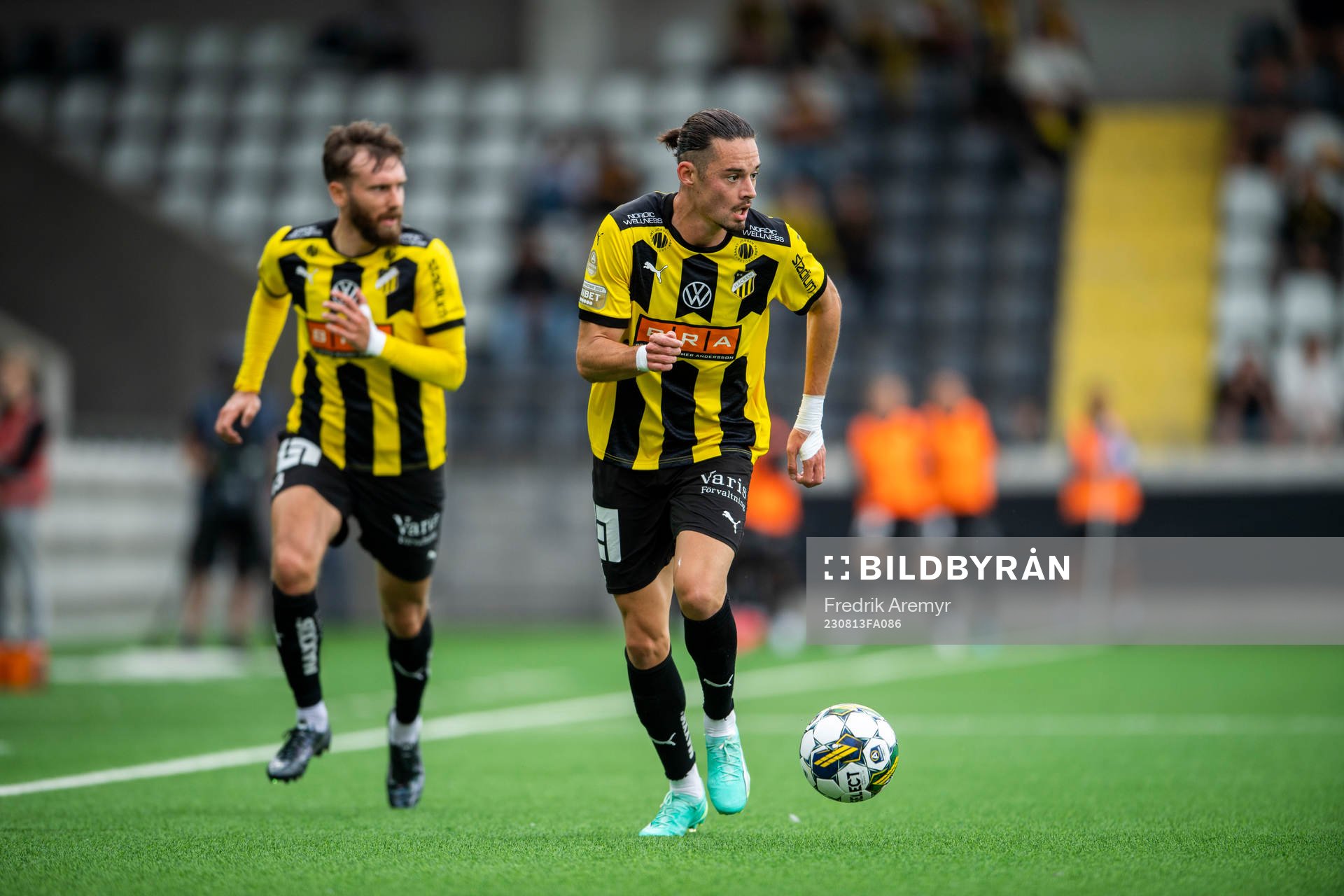 Häckens Simon Sandberg  och Häckens Amor Layouni