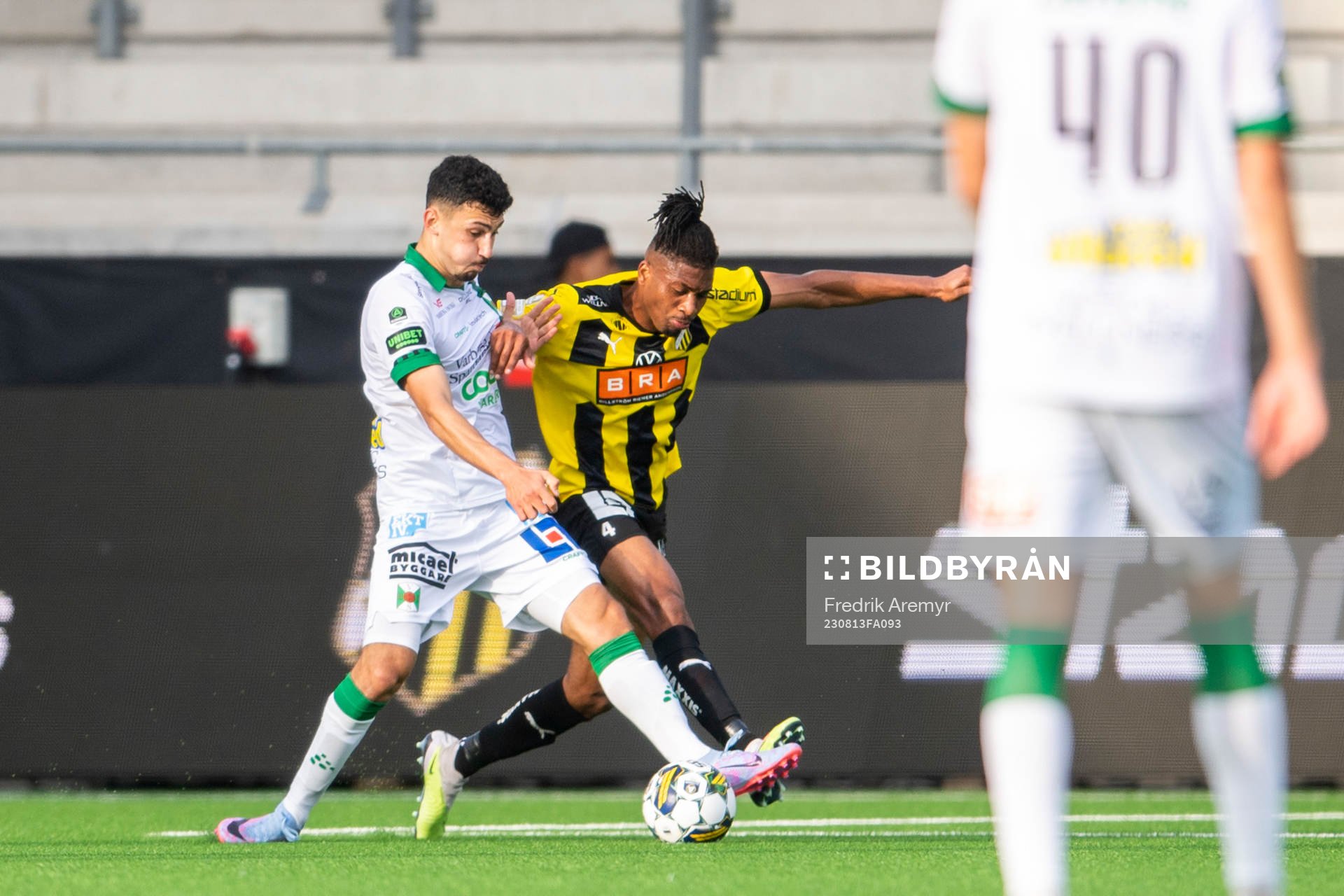 Varbergs Dion Krasniqi och Häckens Franklin Degaulle Tebo