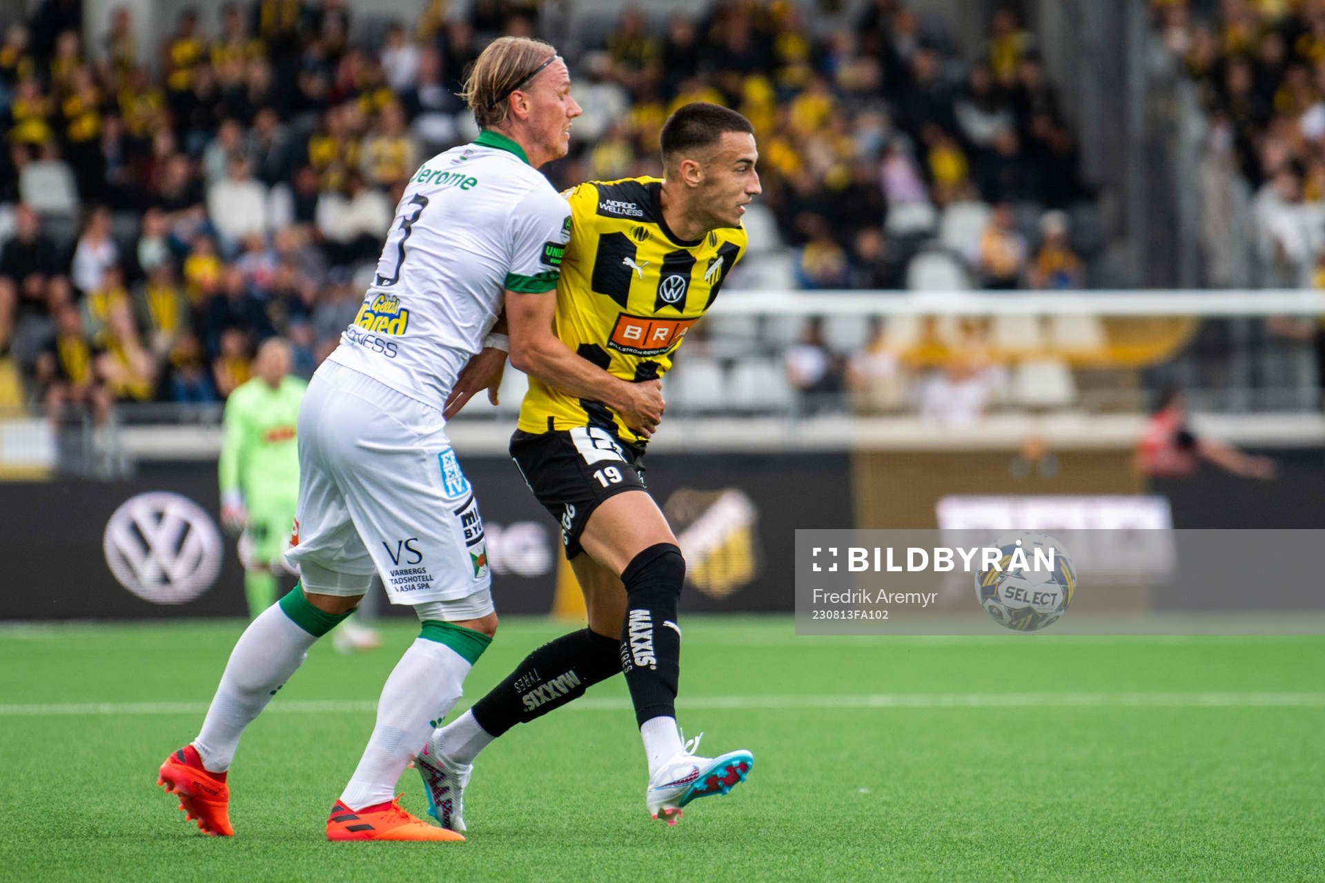 Varbergs Hampus Zackrisson och Häckens Srdjan Hrstic
