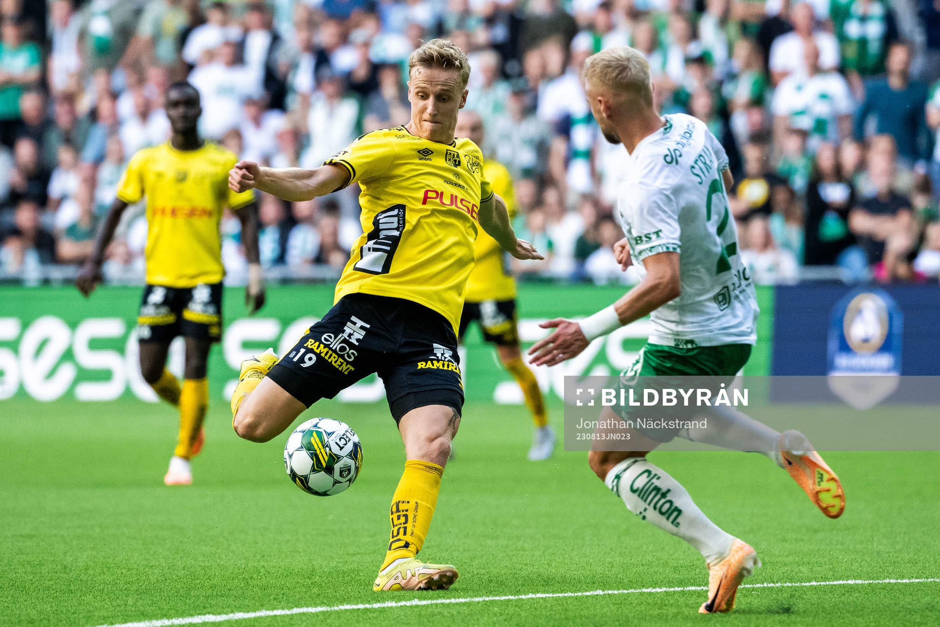 Elfsborgs Jeppe Møldrup Okkels och Hammarbys Simon Strand