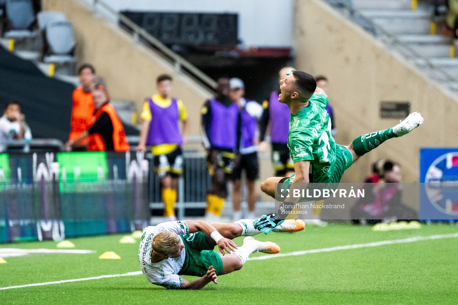 Hammarbys Simon Strand och Elfsborgs målvakt Hakon