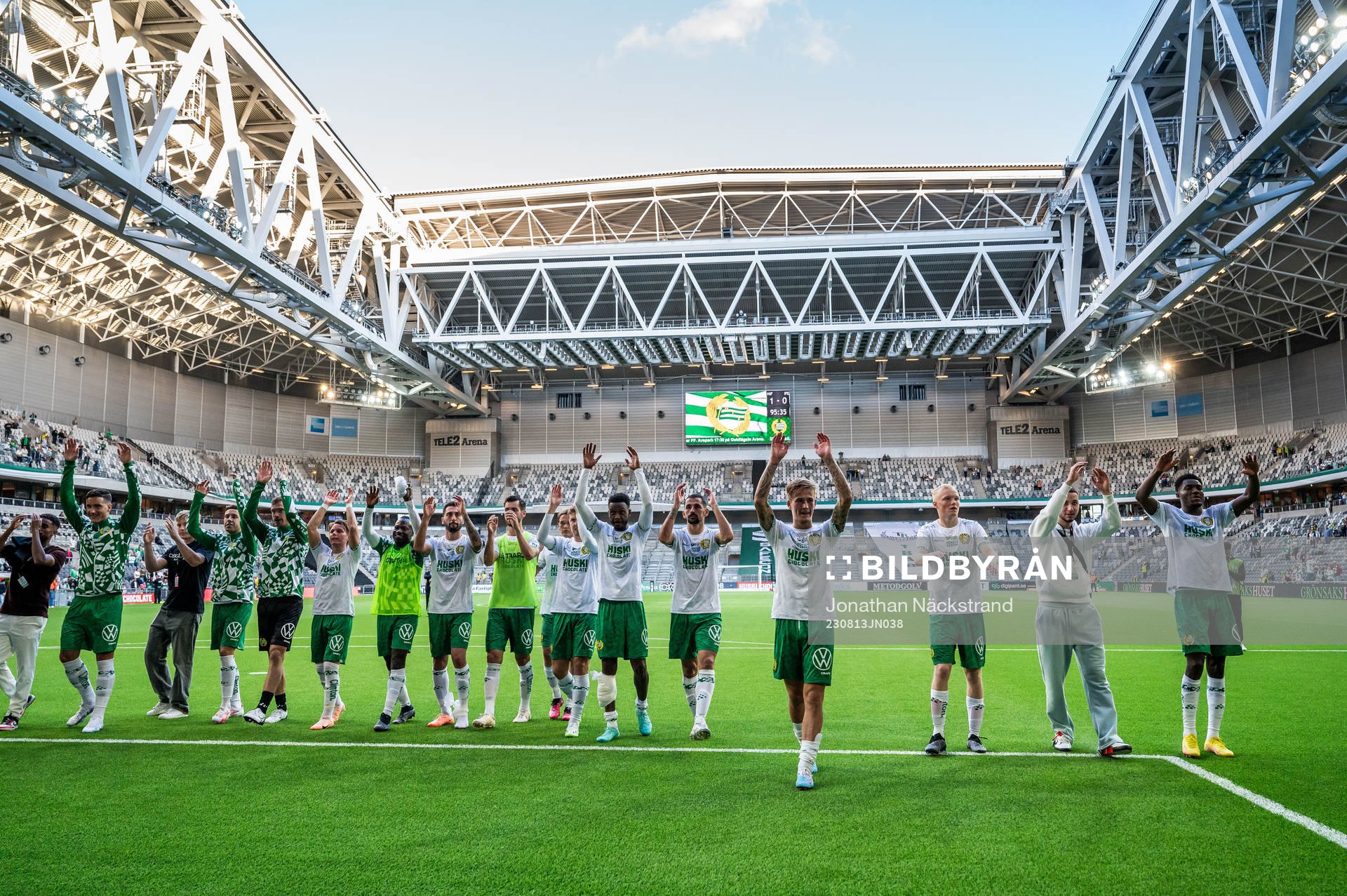 Hammarbys spelare jublar