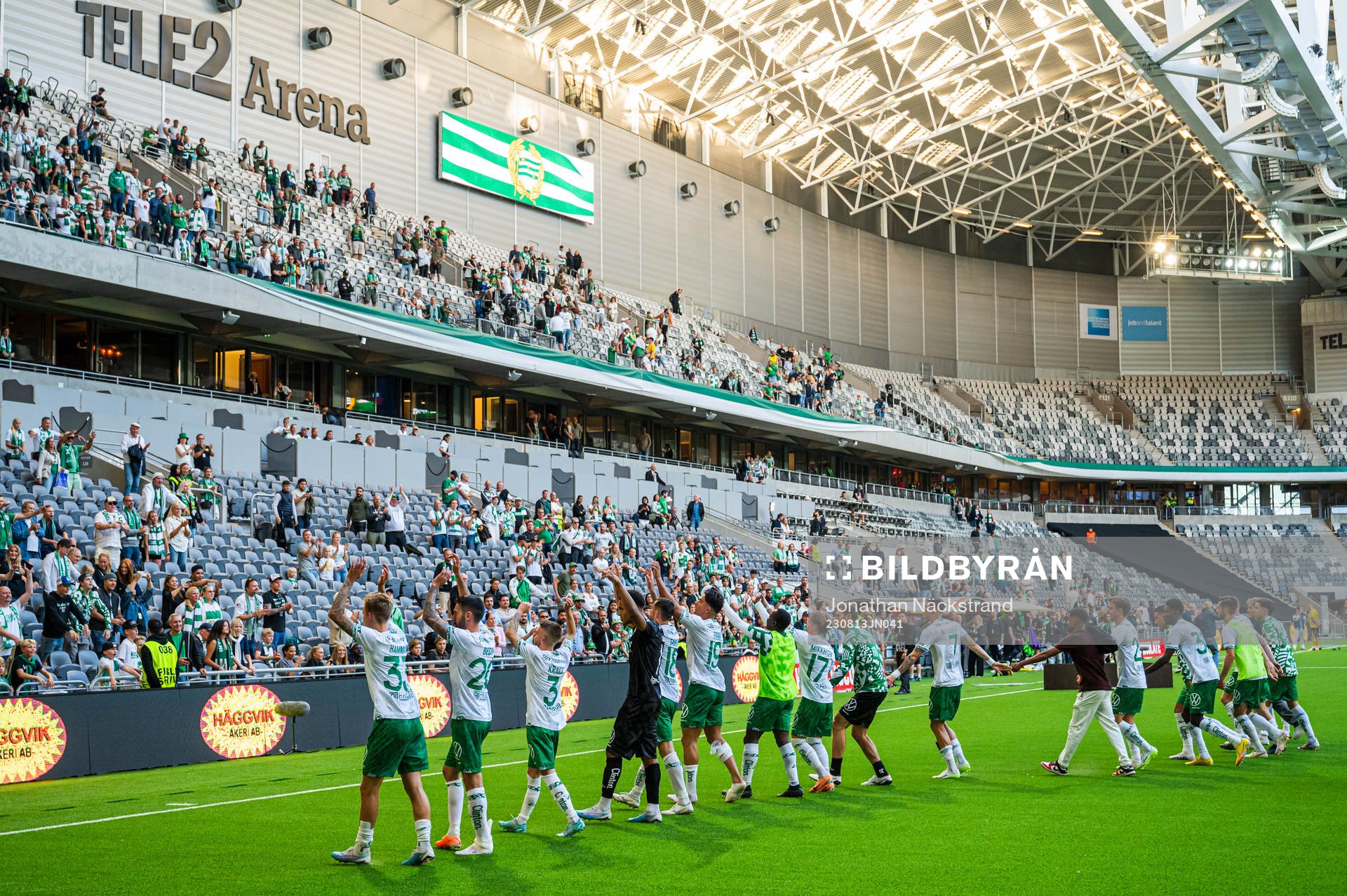 Hammarbys spelare jublar